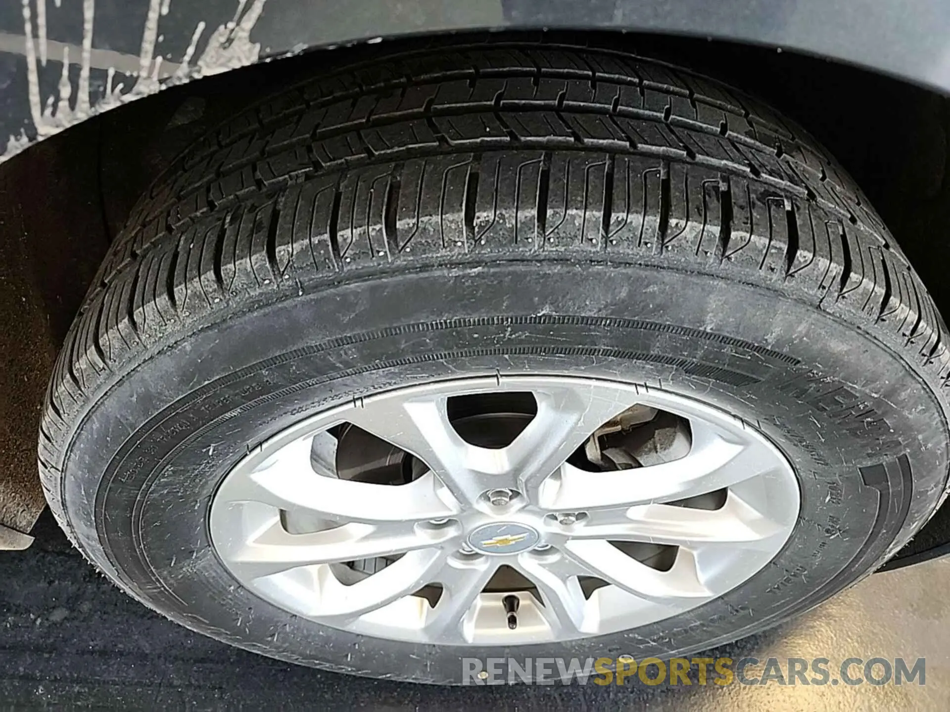 5 Photograph of a damaged car 2GNAXJEV7L6157473 CHEVROLET EQUINOX 2020