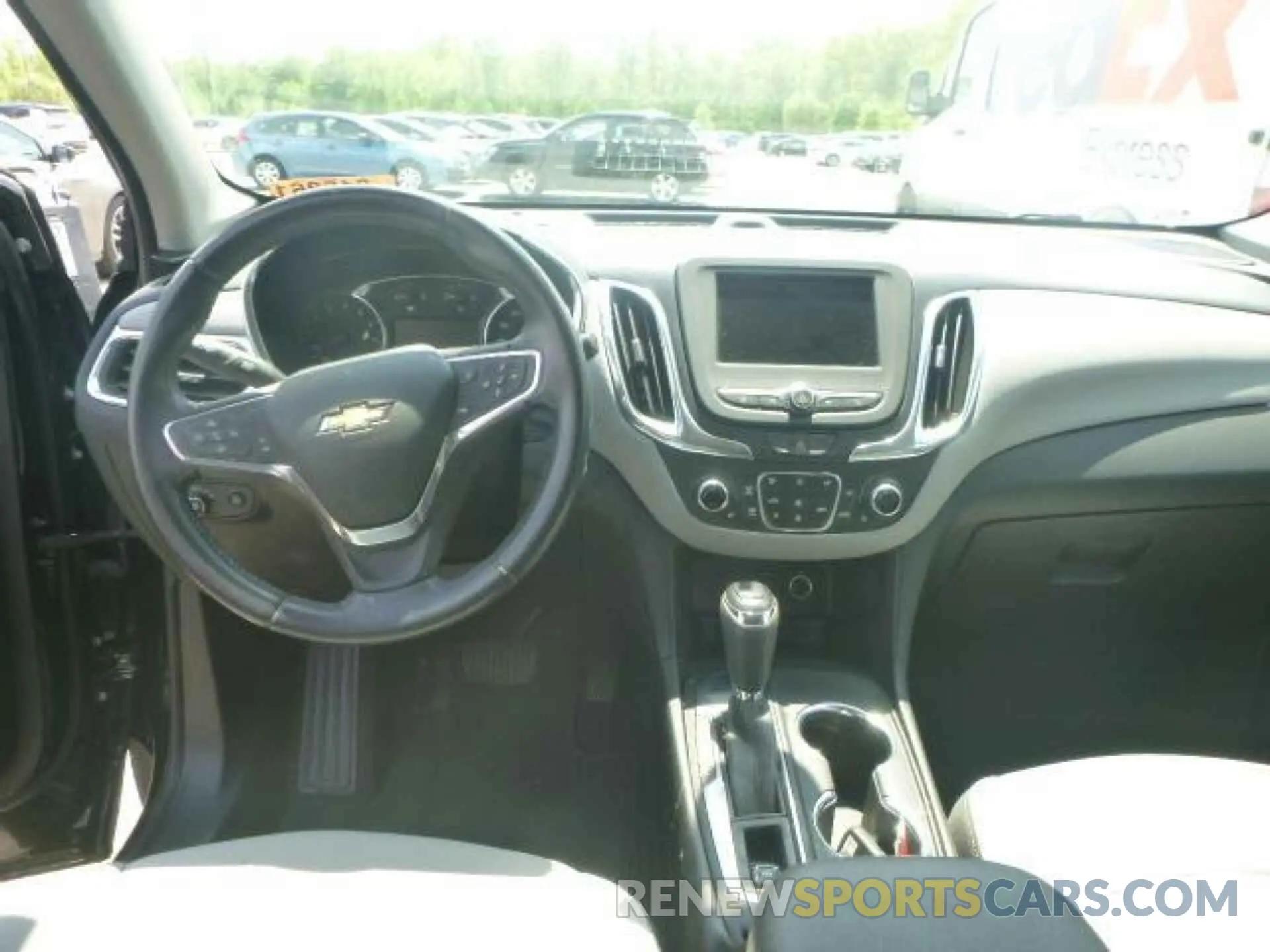 14 Photograph of a damaged car 2GNAXJEV7L6231748 CHEVROLET EQUINOX 2020