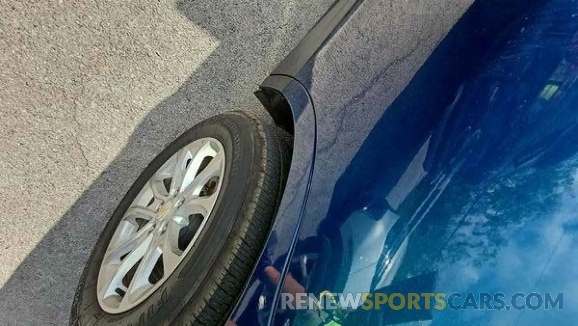 1 Photograph of a damaged car 2GNAXJEV8L6157403 CHEVROLET EQUINOX 2020