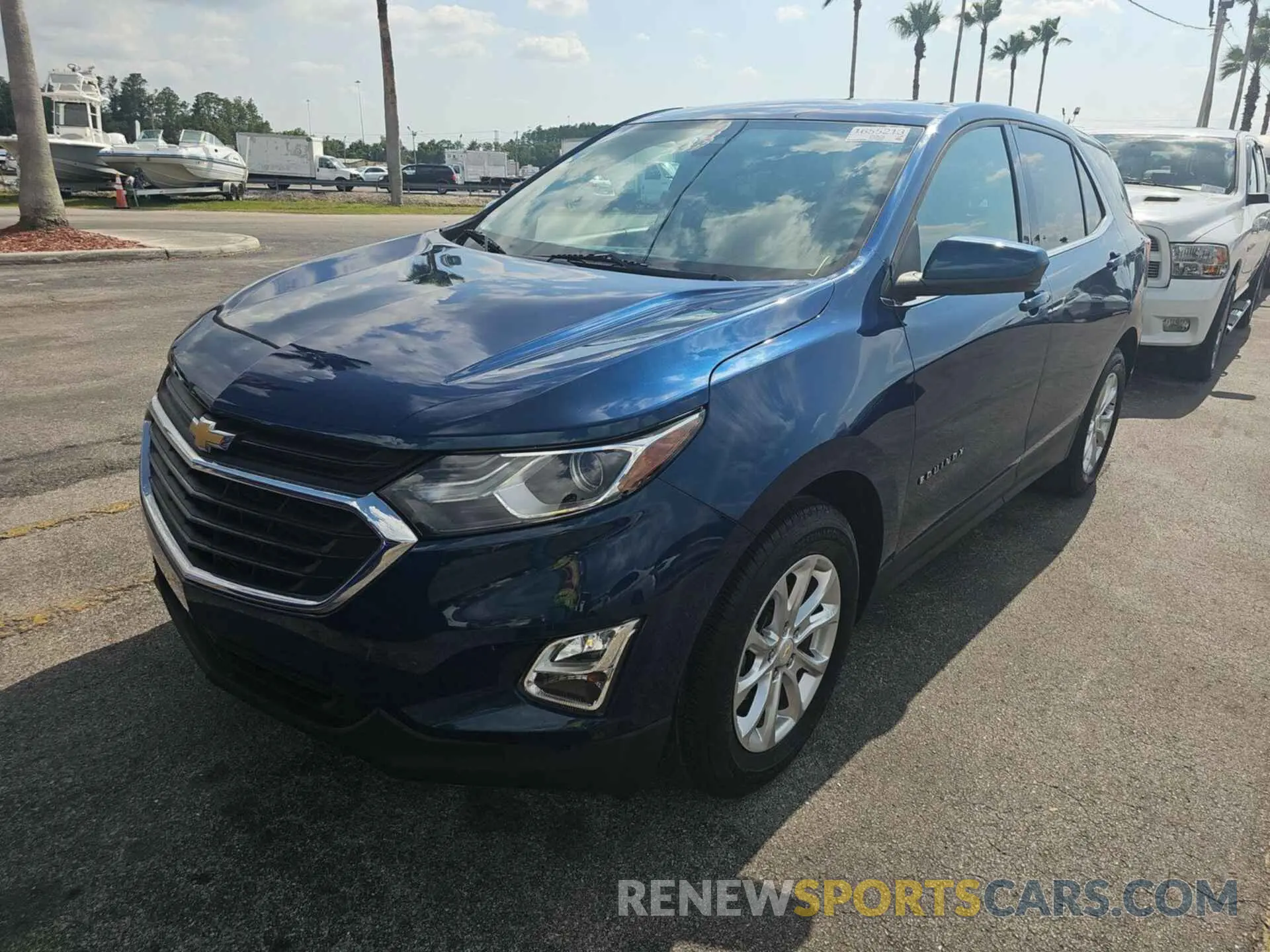 4 Photograph of a damaged car 2GNAXJEV8L6157403 CHEVROLET EQUINOX 2020