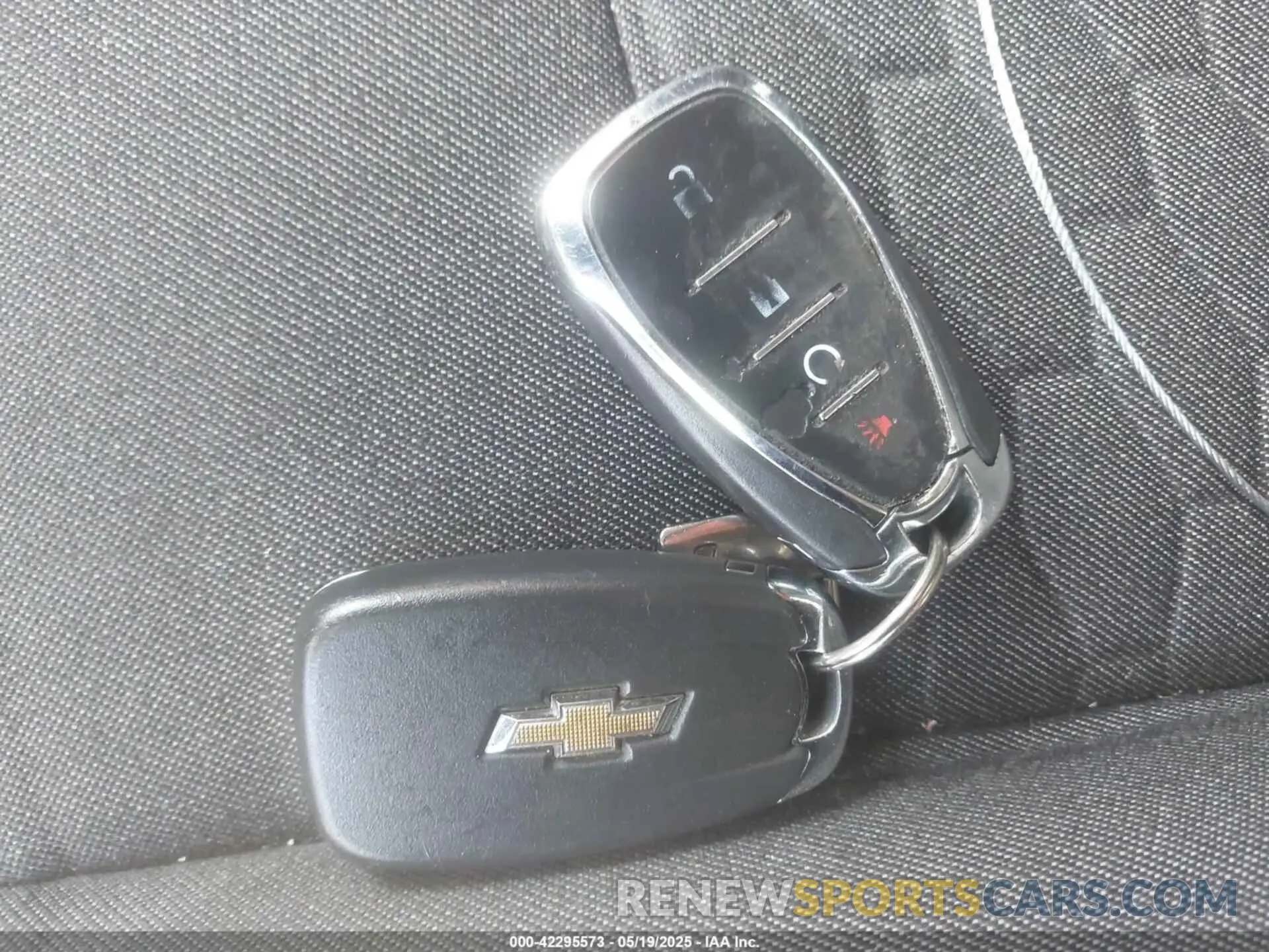 11 Photograph of a damaged car 2GNAXJEV9L6127505 CHEVROLET EQUINOX 2020