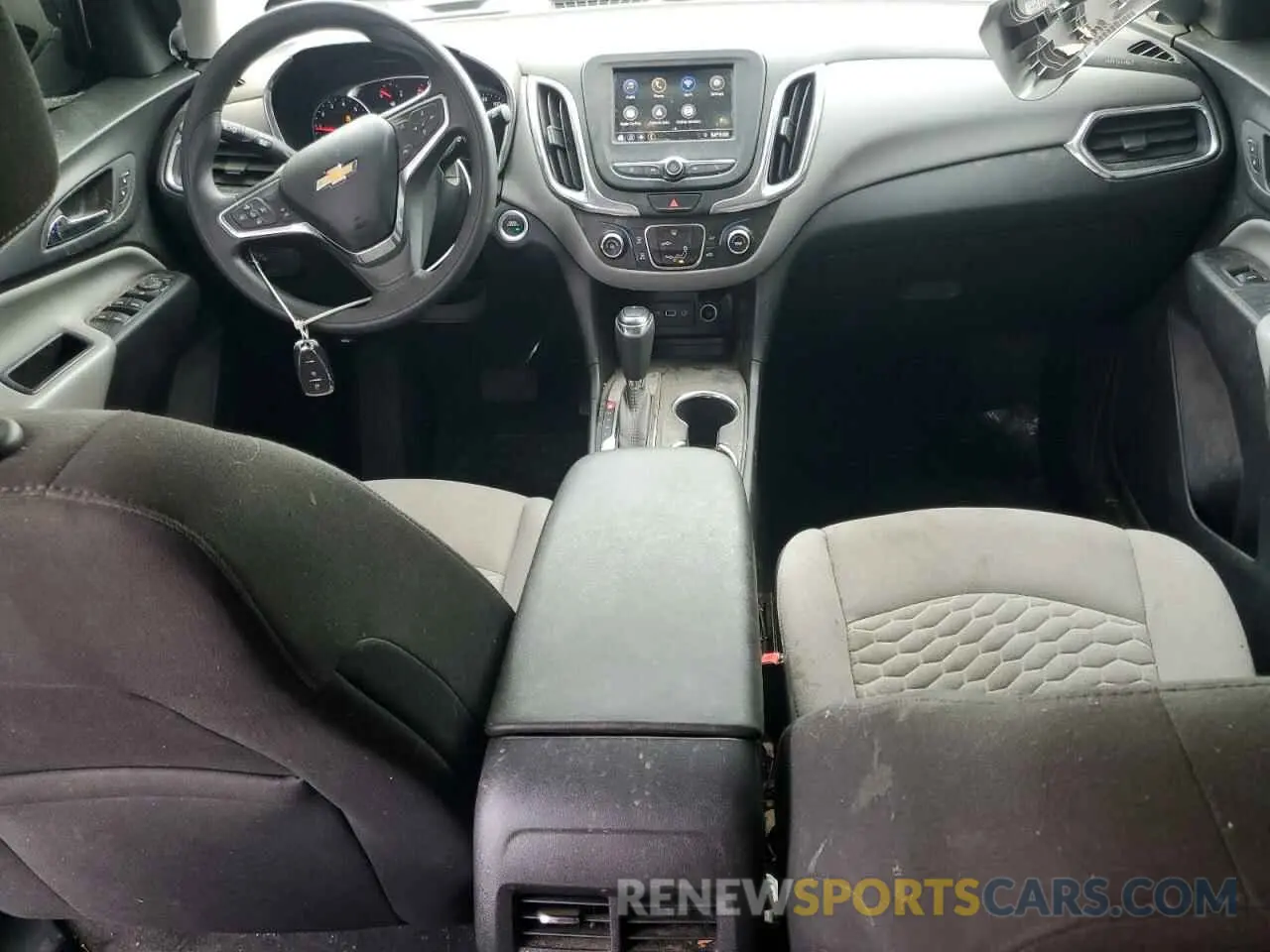 8 Photograph of a damaged car 2GNAXJEV9L6202509 CHEVROLET EQUINOX 2020