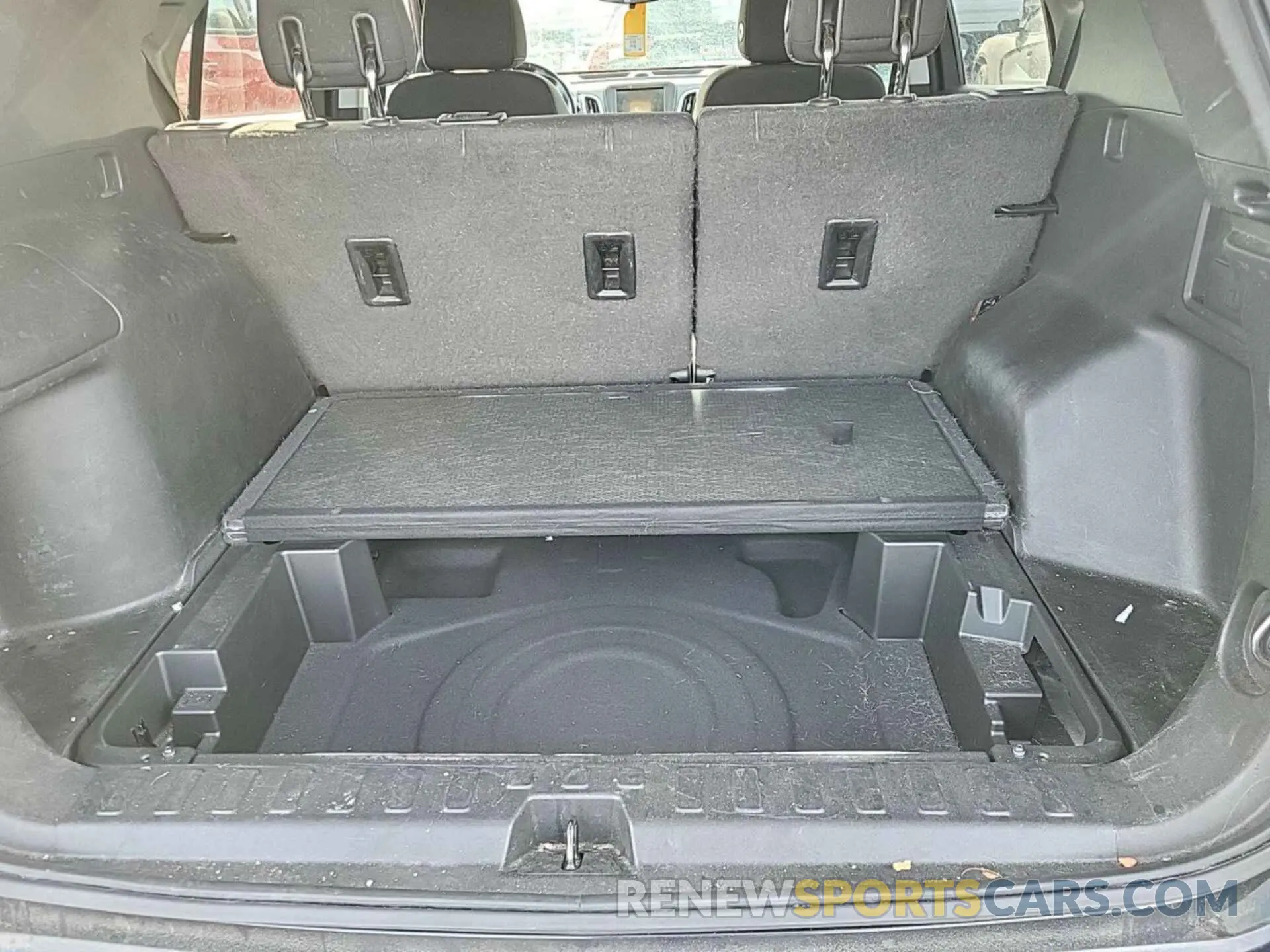15 Photograph of a damaged car 2GNAXJEV9L6231587 CHEVROLET EQUINOX 2020