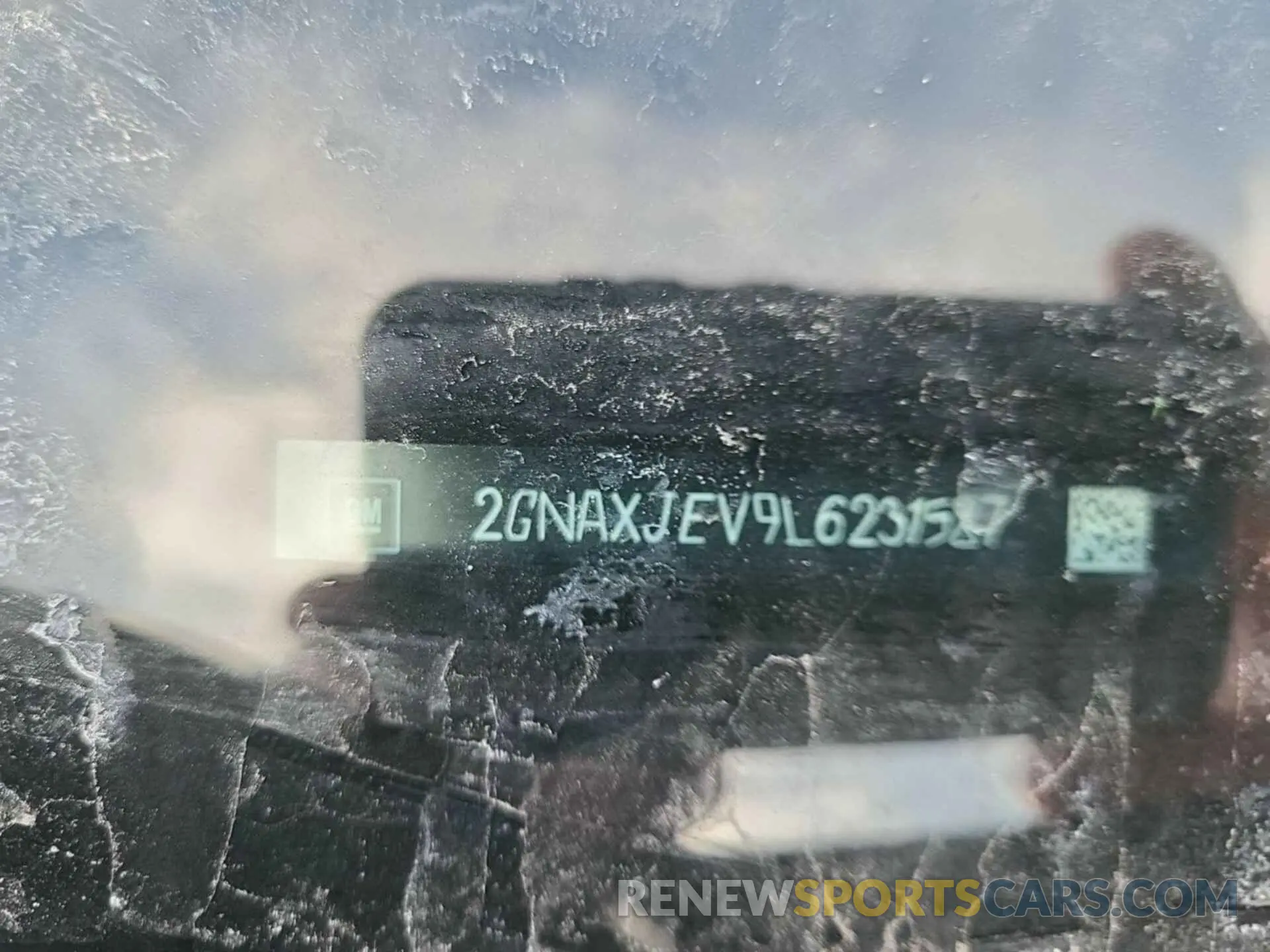 19 Photograph of a damaged car 2GNAXJEV9L6231587 CHEVROLET EQUINOX 2020