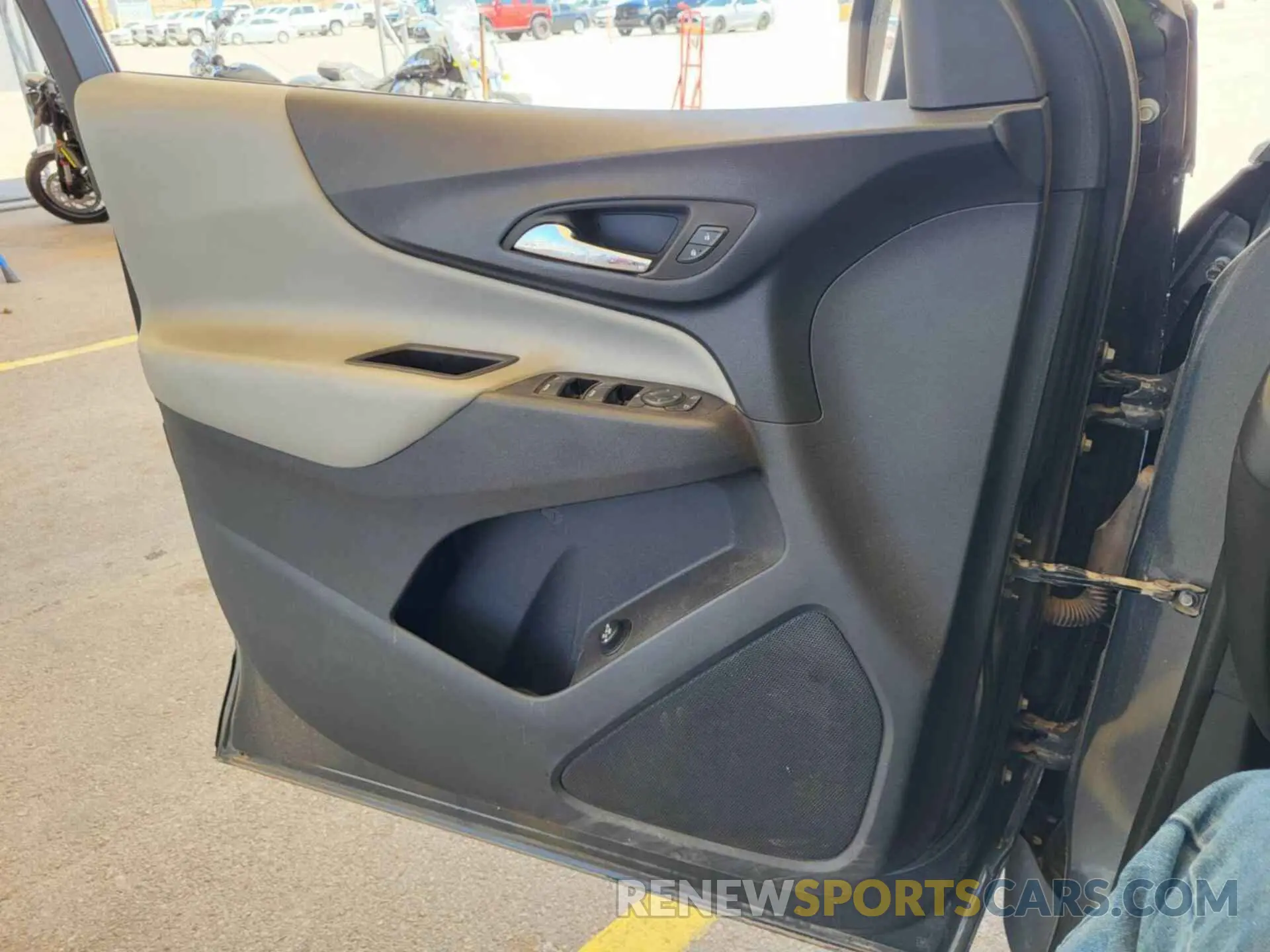 14 Photograph of a damaged car 2GNAXJEV9L6233159 CHEVROLET EQUINOX 2020