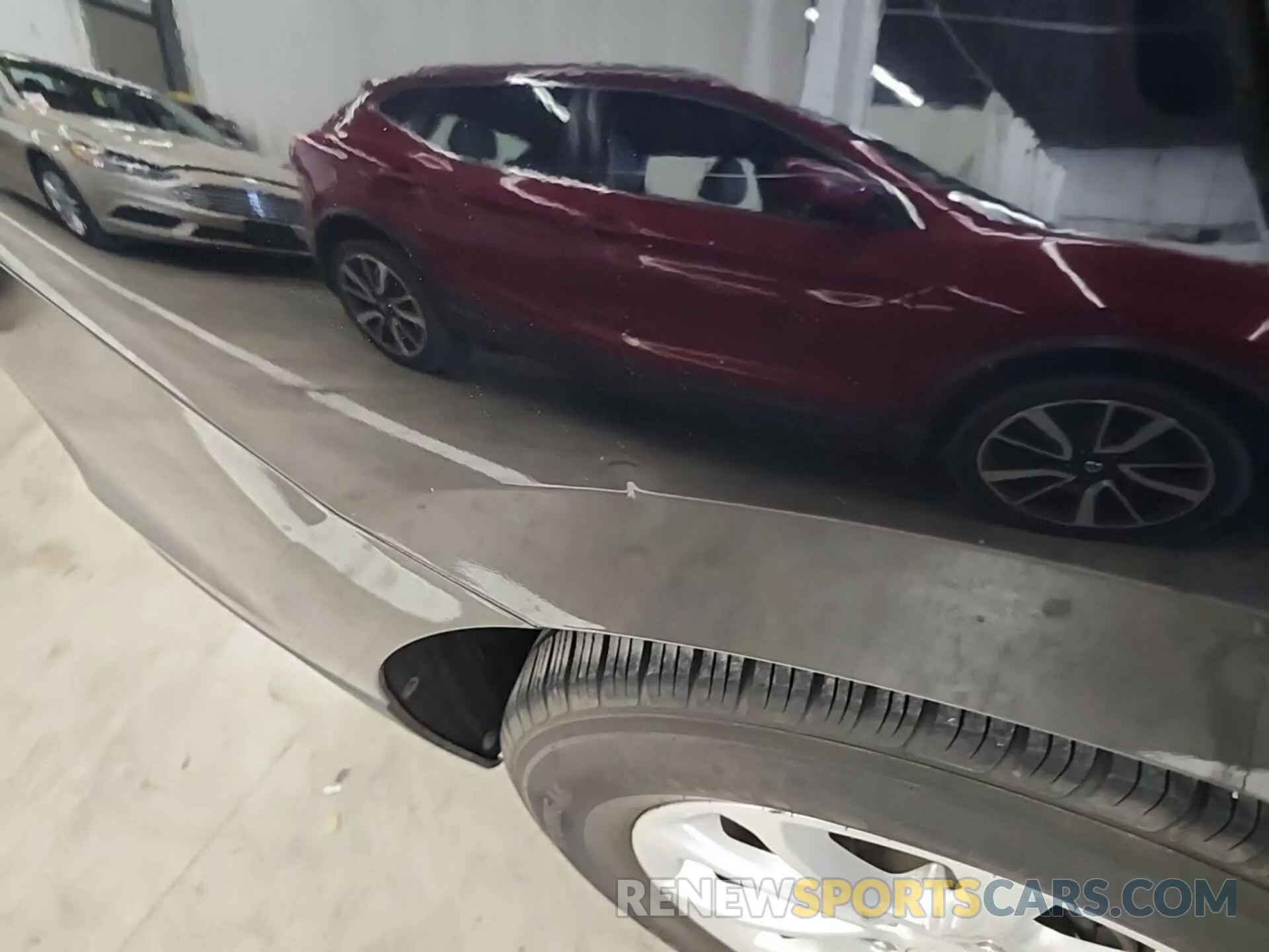 21 Photograph of a damaged car 2GNAXJEV9L6244517 CHEVROLET EQUINOX 2020