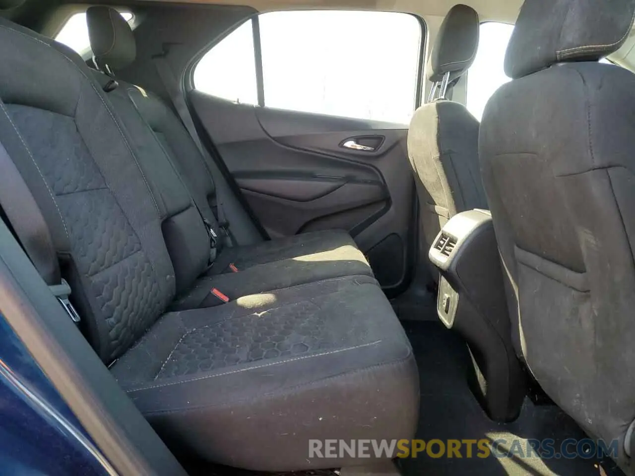 12 Photograph of a damaged car 2GNAXJEVXL6120160 CHEVROLET EQUINOX 2020