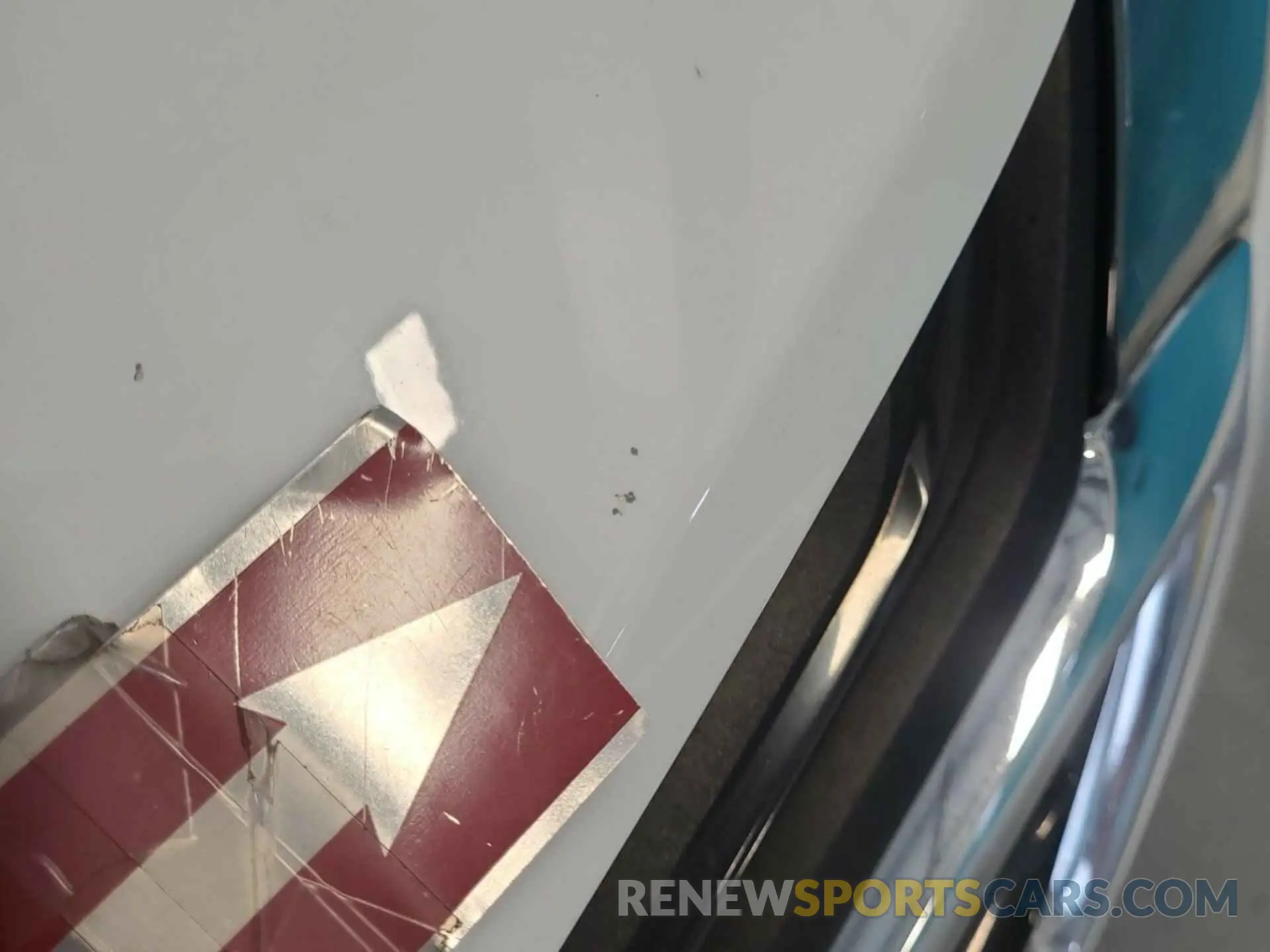 24 Photograph of a damaged car 2GNAXJEVXL6154776 CHEVROLET EQUINOX 2020
