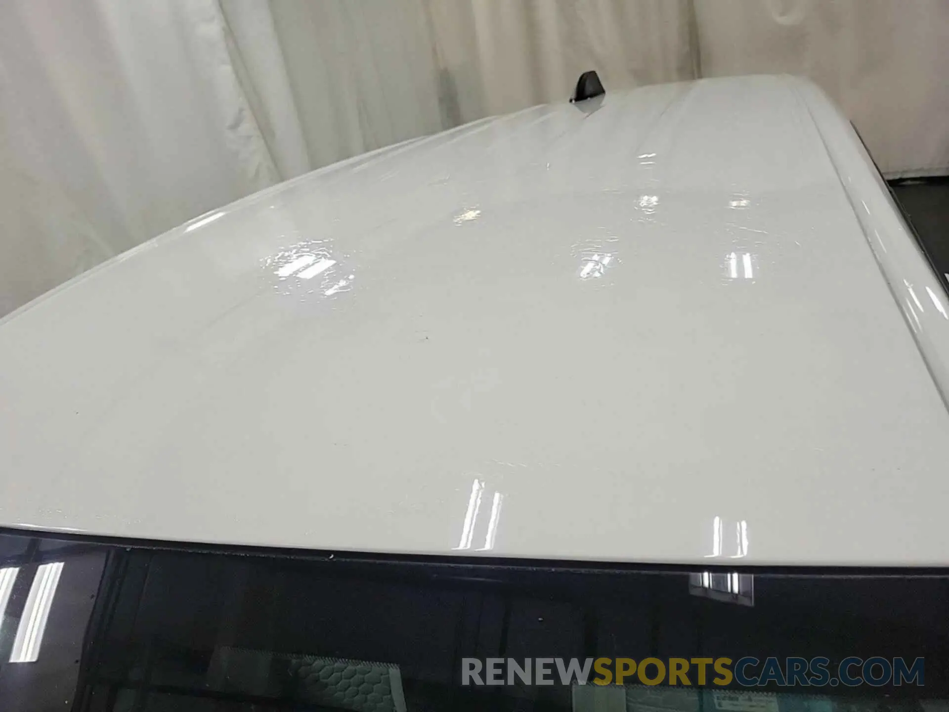 35 Photograph of a damaged car 2GNAXJEVXL6154776 CHEVROLET EQUINOX 2020