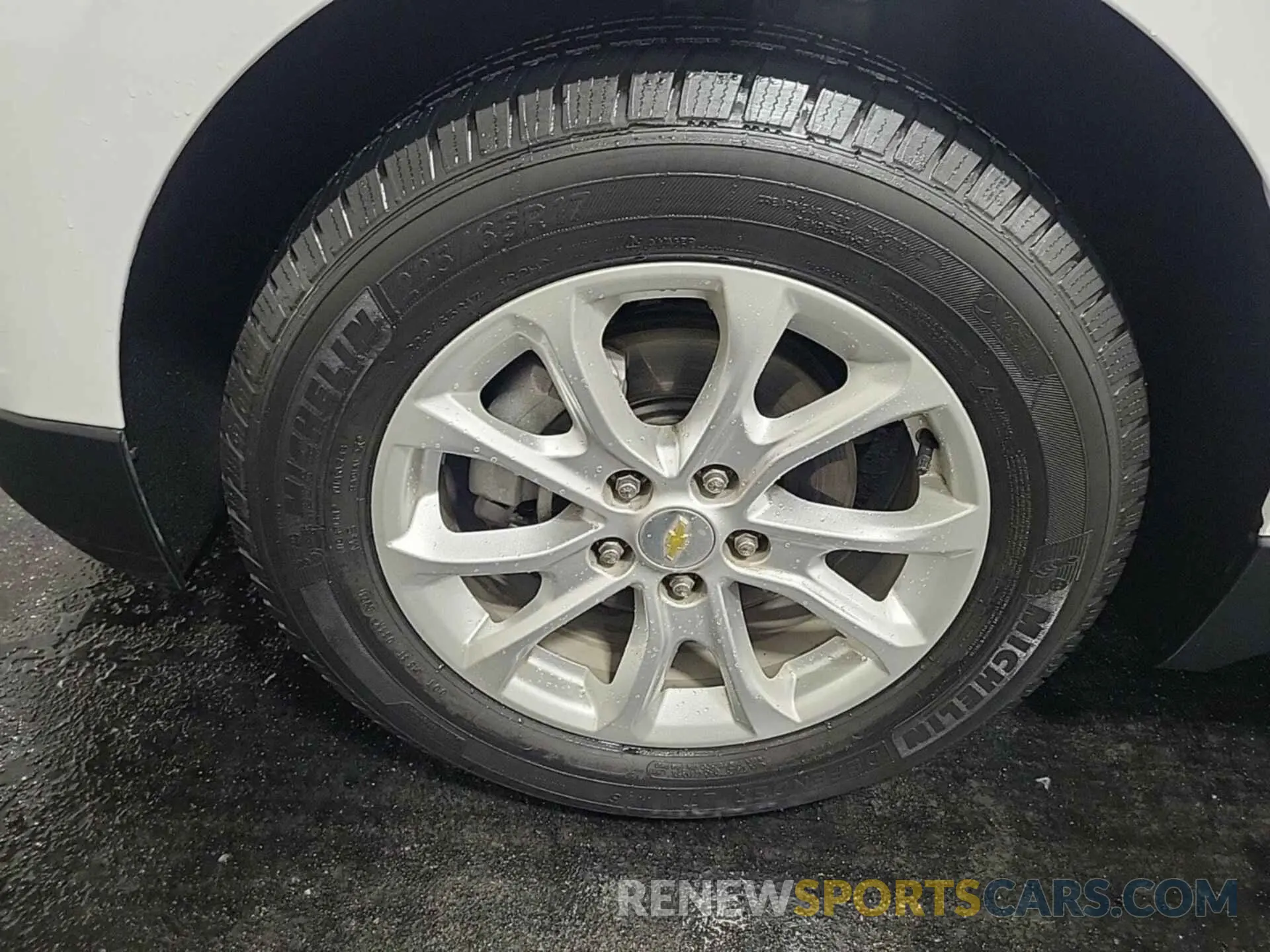 38 Photograph of a damaged car 2GNAXJEVXL6154776 CHEVROLET EQUINOX 2020