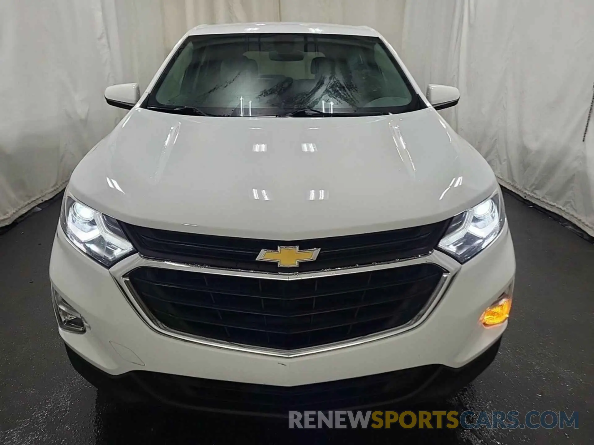 43 Photograph of a damaged car 2GNAXJEVXL6154776 CHEVROLET EQUINOX 2020