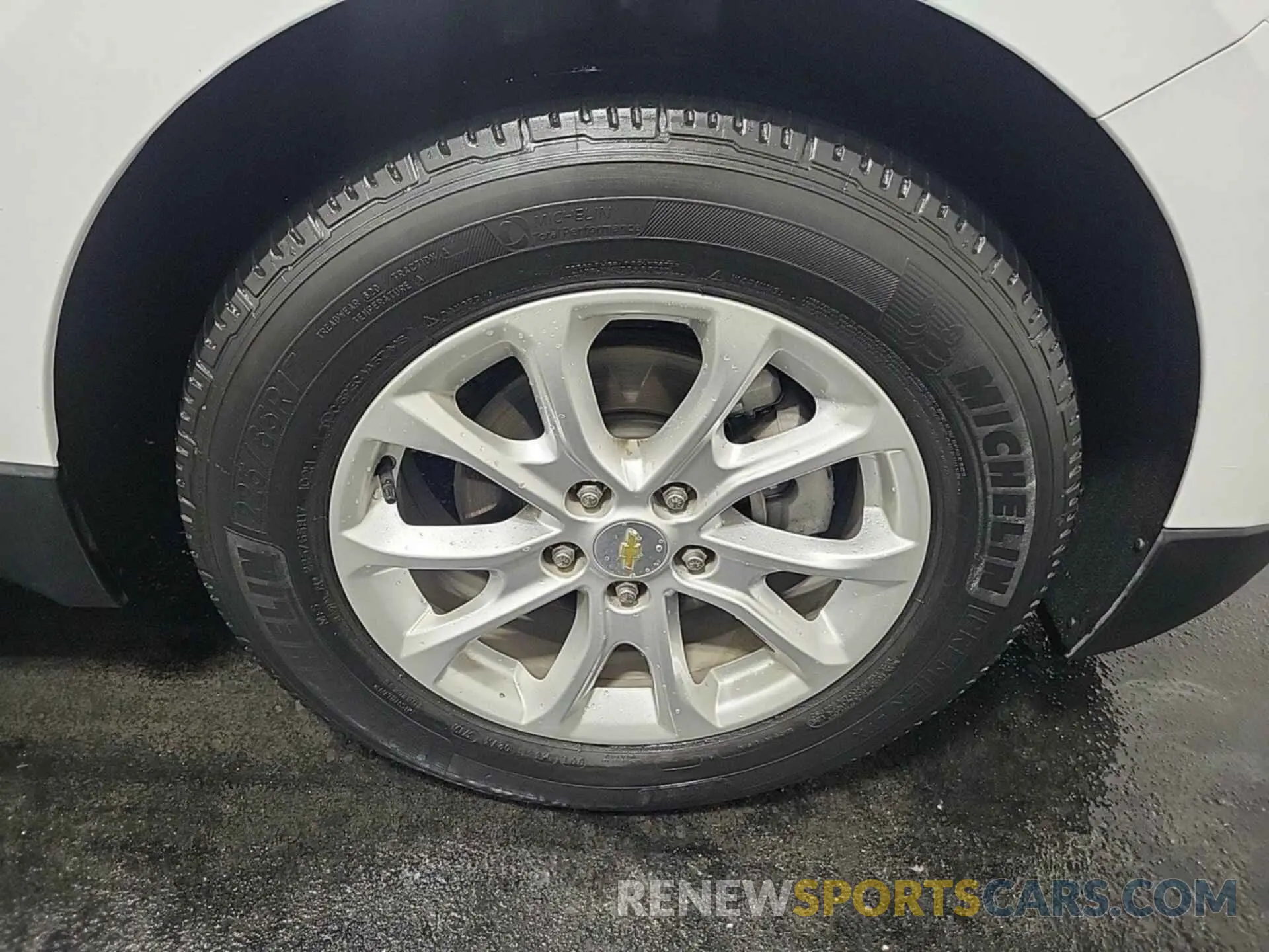 5 Photograph of a damaged car 2GNAXJEVXL6154776 CHEVROLET EQUINOX 2020