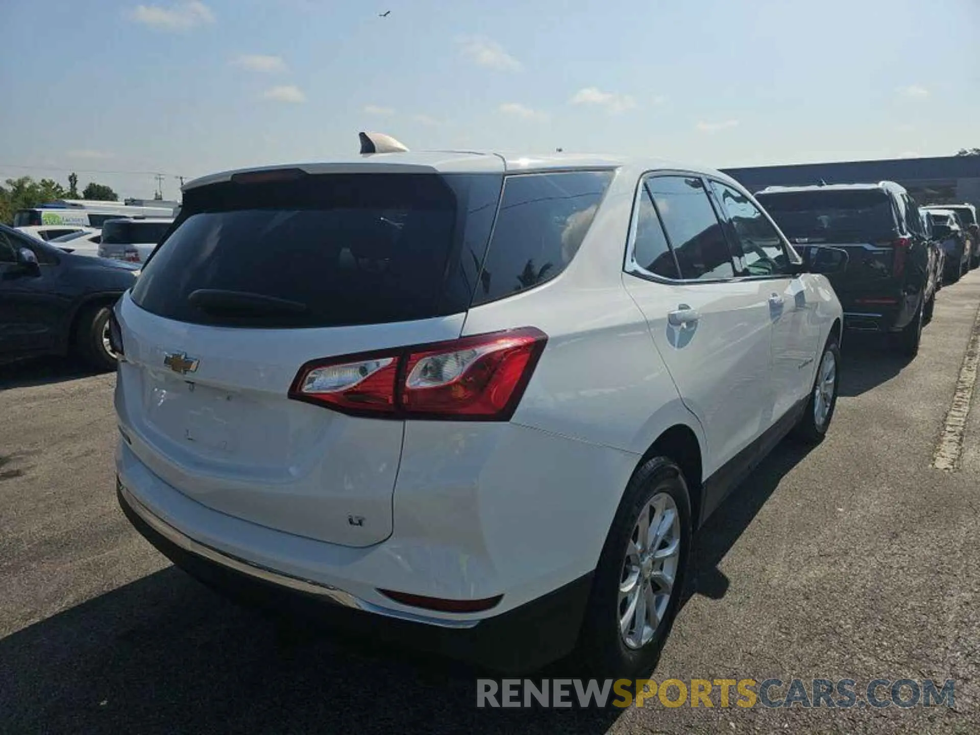 2 Фотография поврежденного автомобиля 2GNAXJEVXL6156155 CHEVROLET EQUINOX 2020