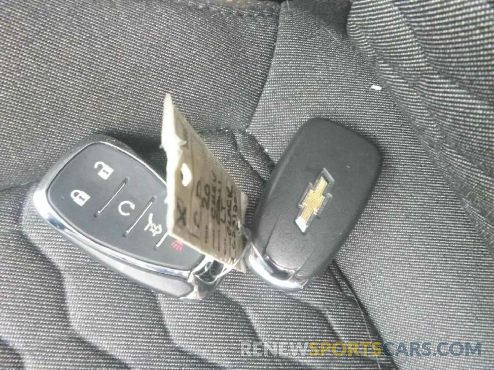 12 Photograph of a damaged car 2GNAXJEVXL6231226 CHEVROLET EQUINOX 2020