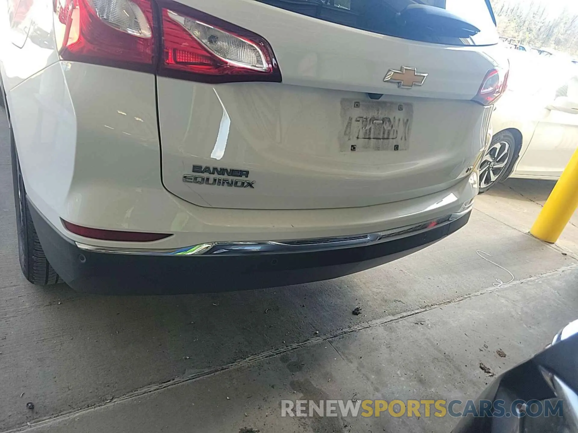 11 Photograph of a damaged car 2GNAXJEVXL6232926 CHEVROLET EQUINOX 2020