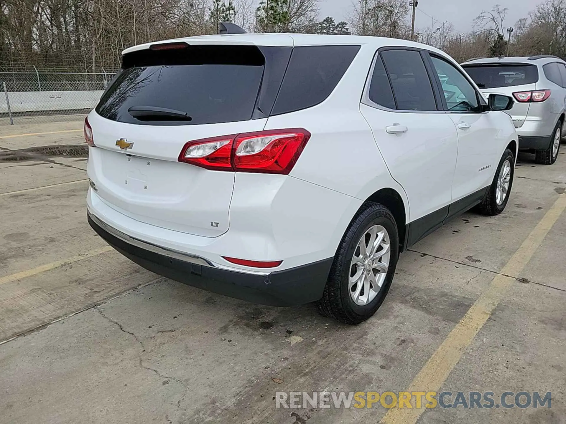 12 Photograph of a damaged car 2GNAXJEVXL6232926 CHEVROLET EQUINOX 2020