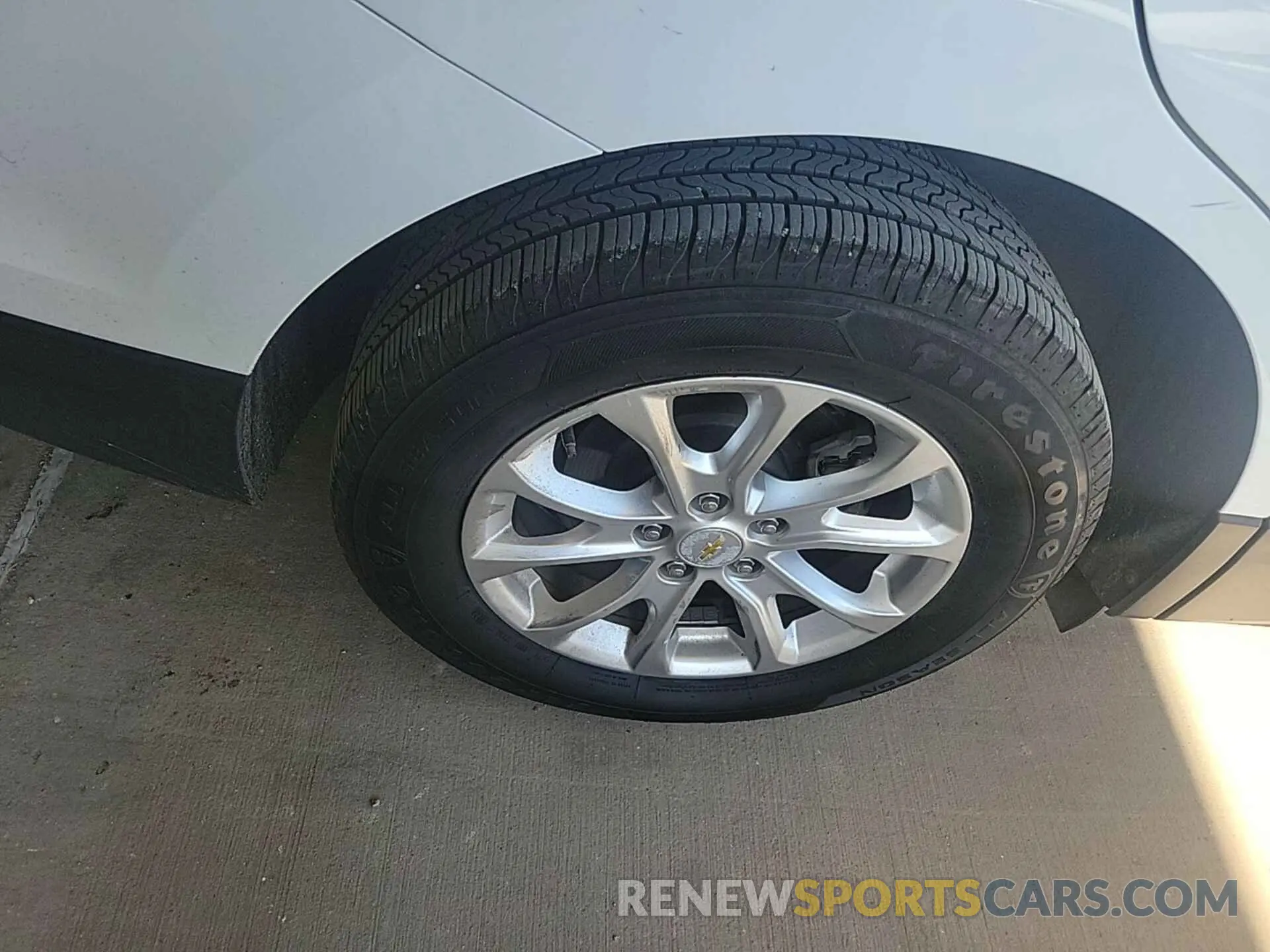 21 Photograph of a damaged car 2GNAXJEVXL6232926 CHEVROLET EQUINOX 2020