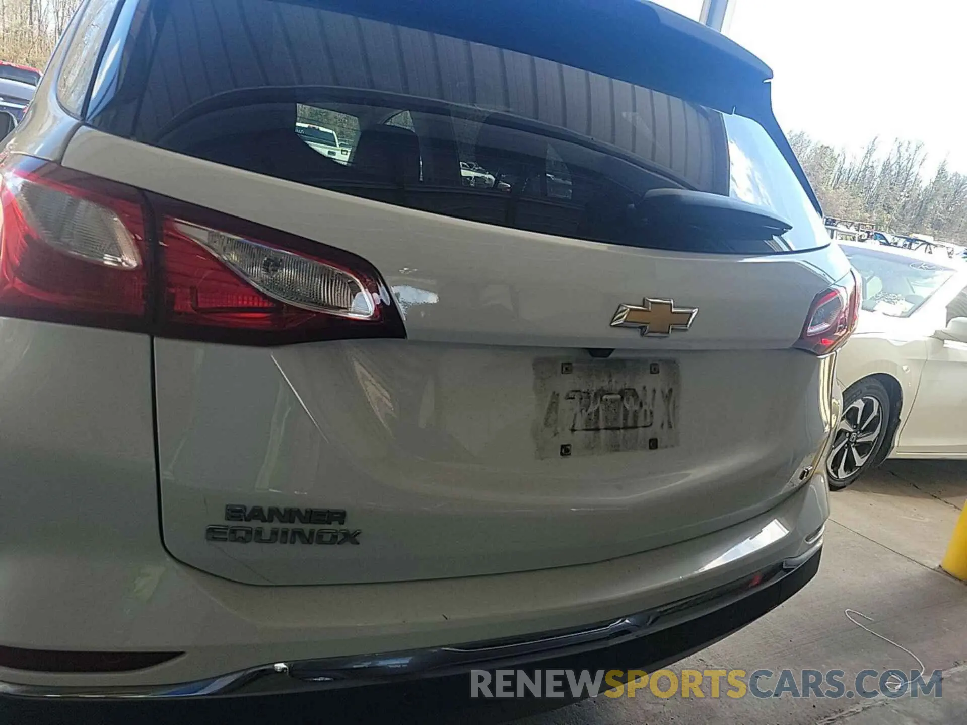 23 Photograph of a damaged car 2GNAXJEVXL6232926 CHEVROLET EQUINOX 2020