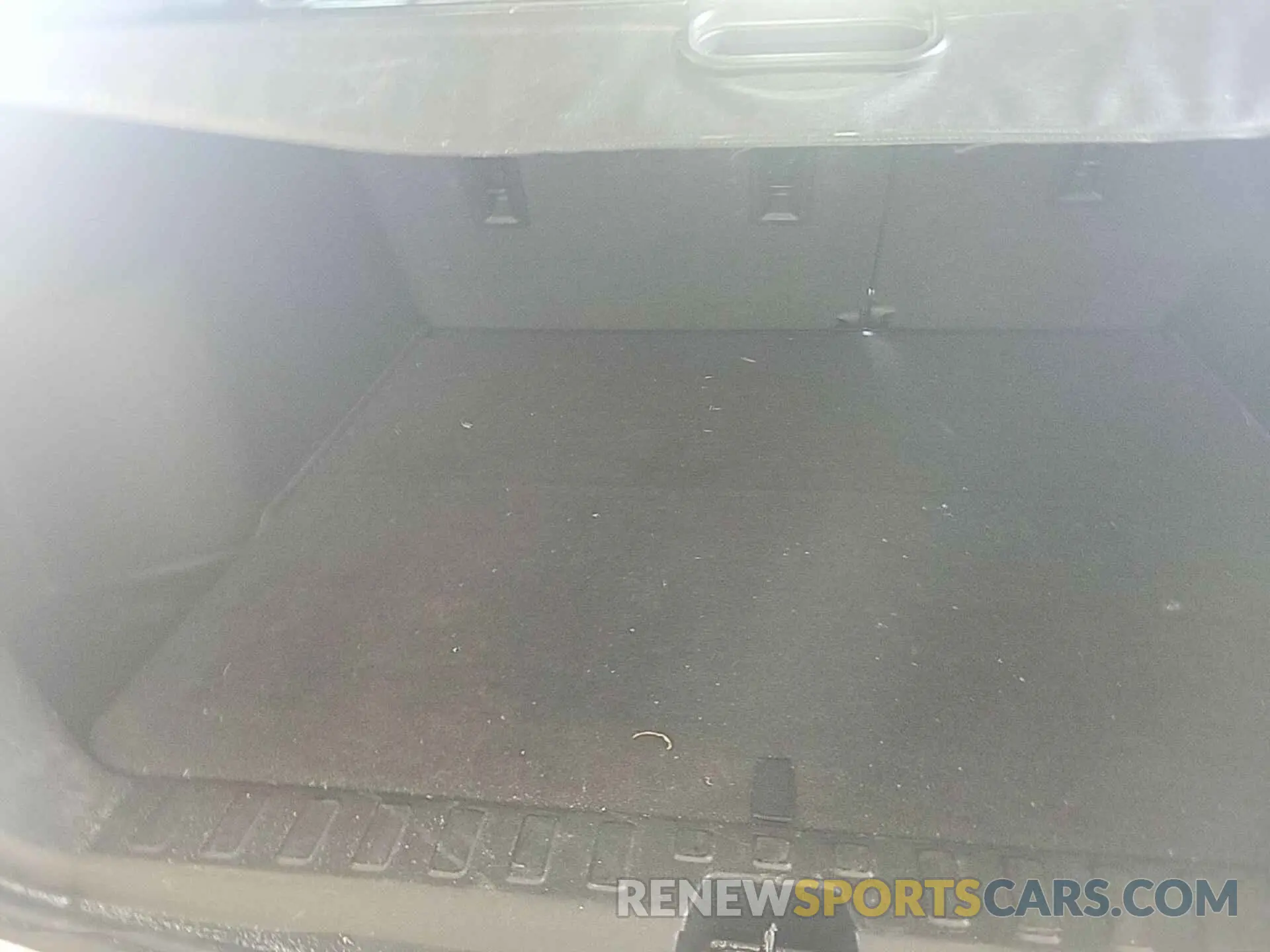 27 Photograph of a damaged car 2GNAXJEVXL6232926 CHEVROLET EQUINOX 2020