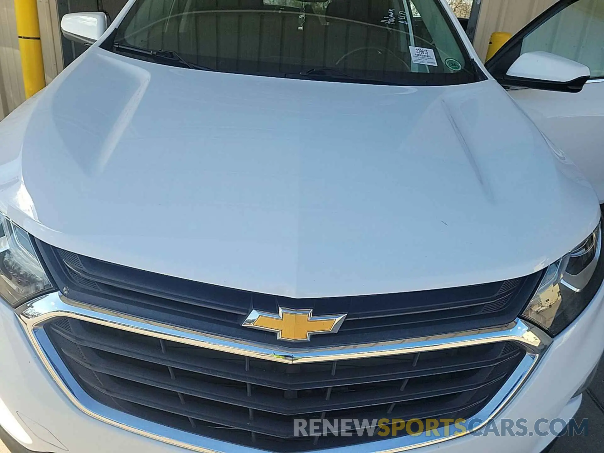 9 Photograph of a damaged car 2GNAXJEVXL6232926 CHEVROLET EQUINOX 2020
