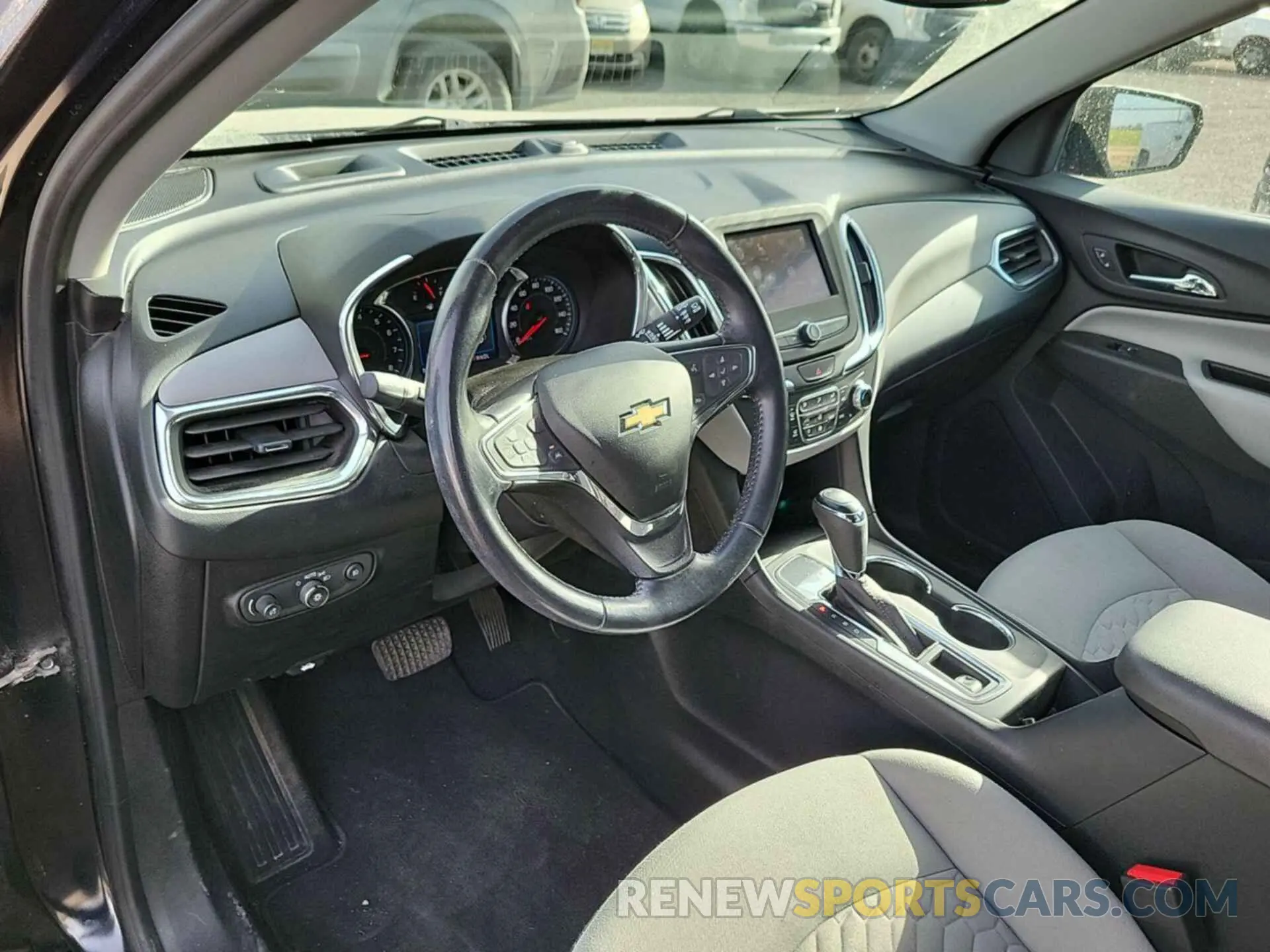 1 Photograph of a damaged car 2GNAXJEVXL6237169 CHEVROLET EQUINOX 2020