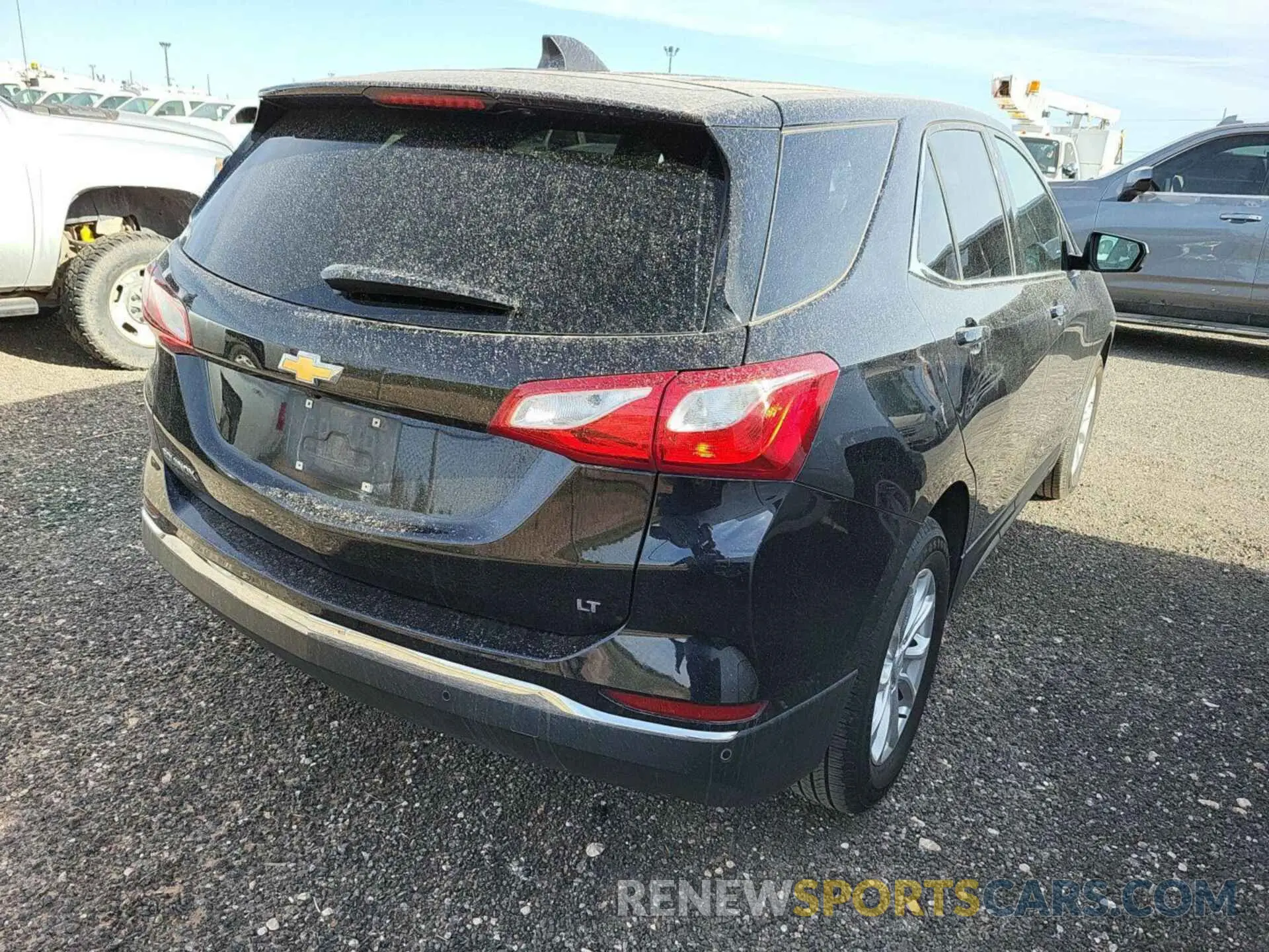 8 Photograph of a damaged car 2GNAXJEVXL6237169 CHEVROLET EQUINOX 2020