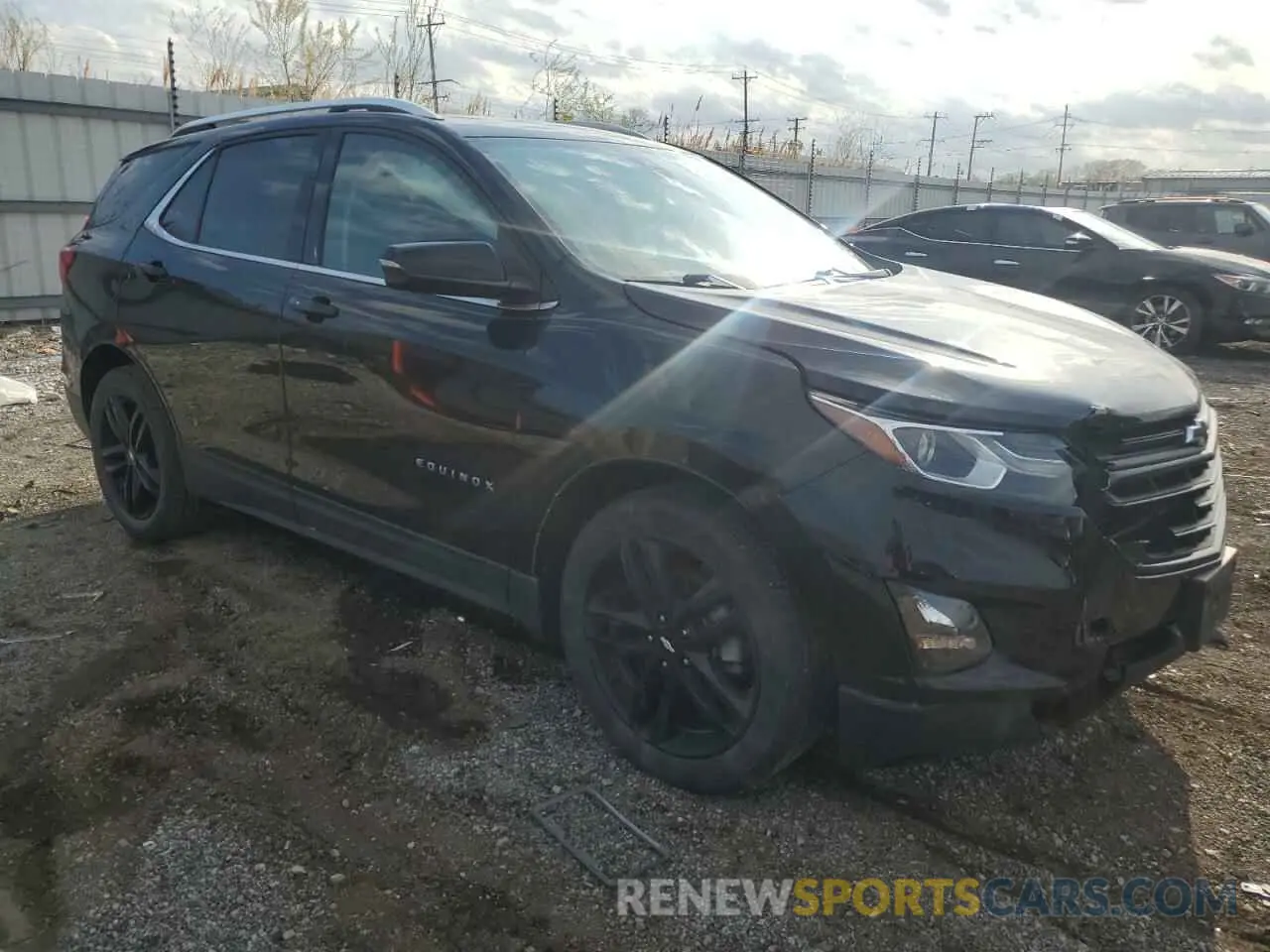 4 Photograph of a damaged car 2GNAXKEV0L6113742 CHEVROLET EQUINOX 2020