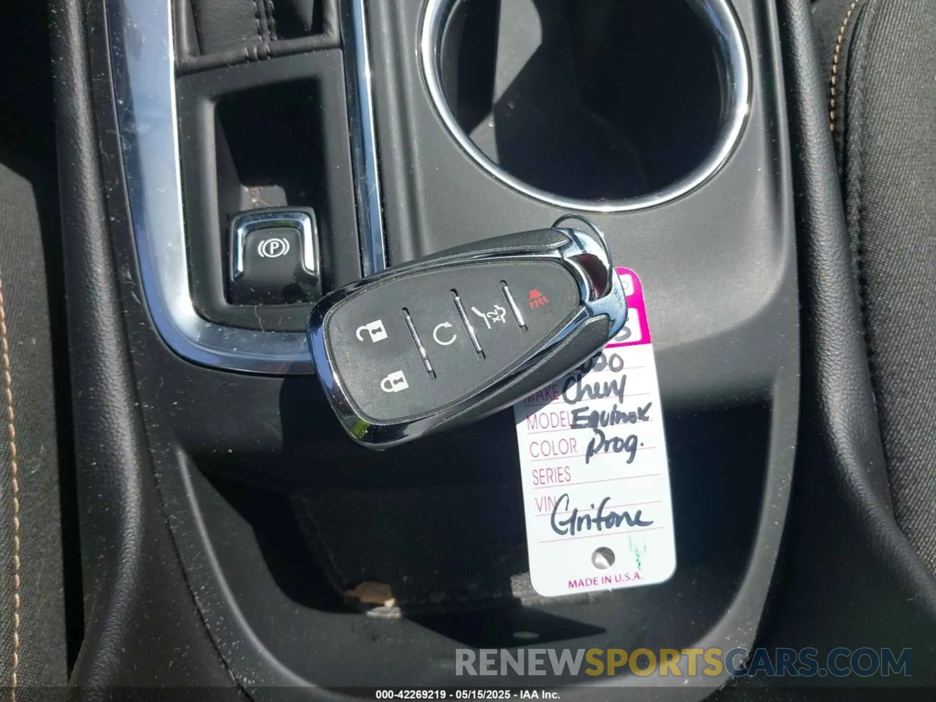 11 Photograph of a damaged car 2GNAXKEV0L6125258 CHEVROLET EQUINOX 2020