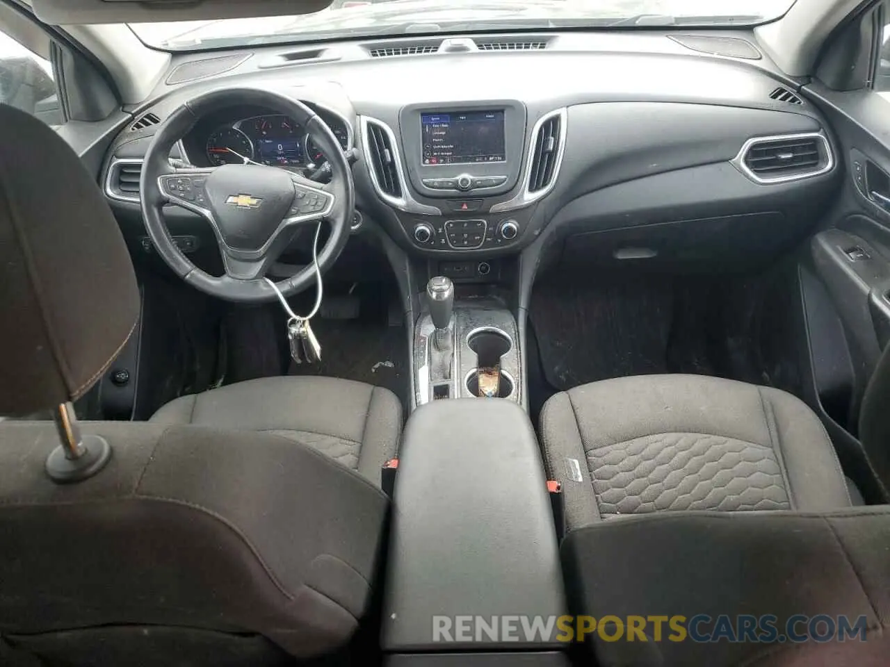 8 Photograph of a damaged car 2GNAXKEV0L6138107 CHEVROLET EQUINOX 2020
