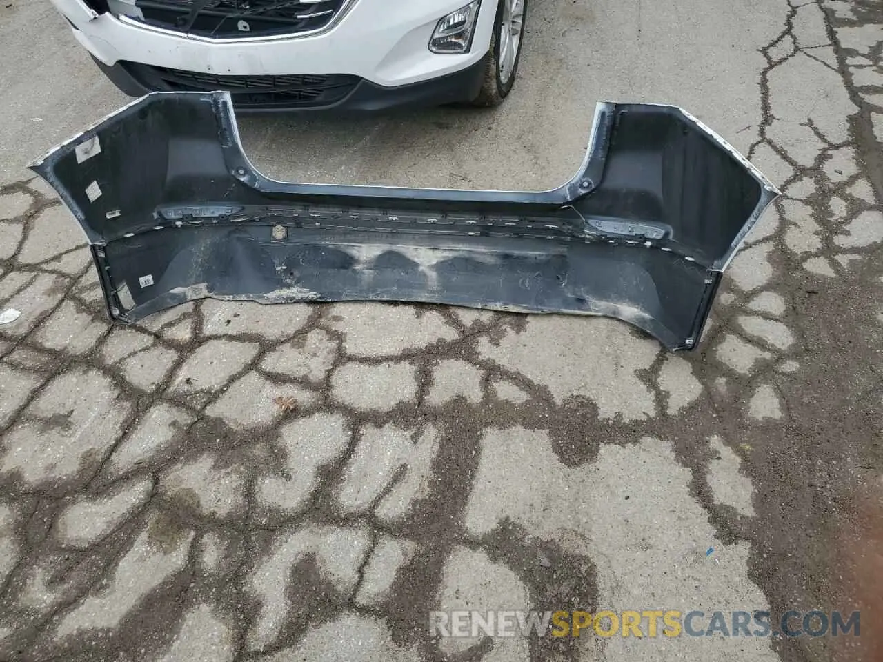 13 Photograph of a damaged car 2GNAXKEV0L6147471 CHEVROLET EQUINOX 2020