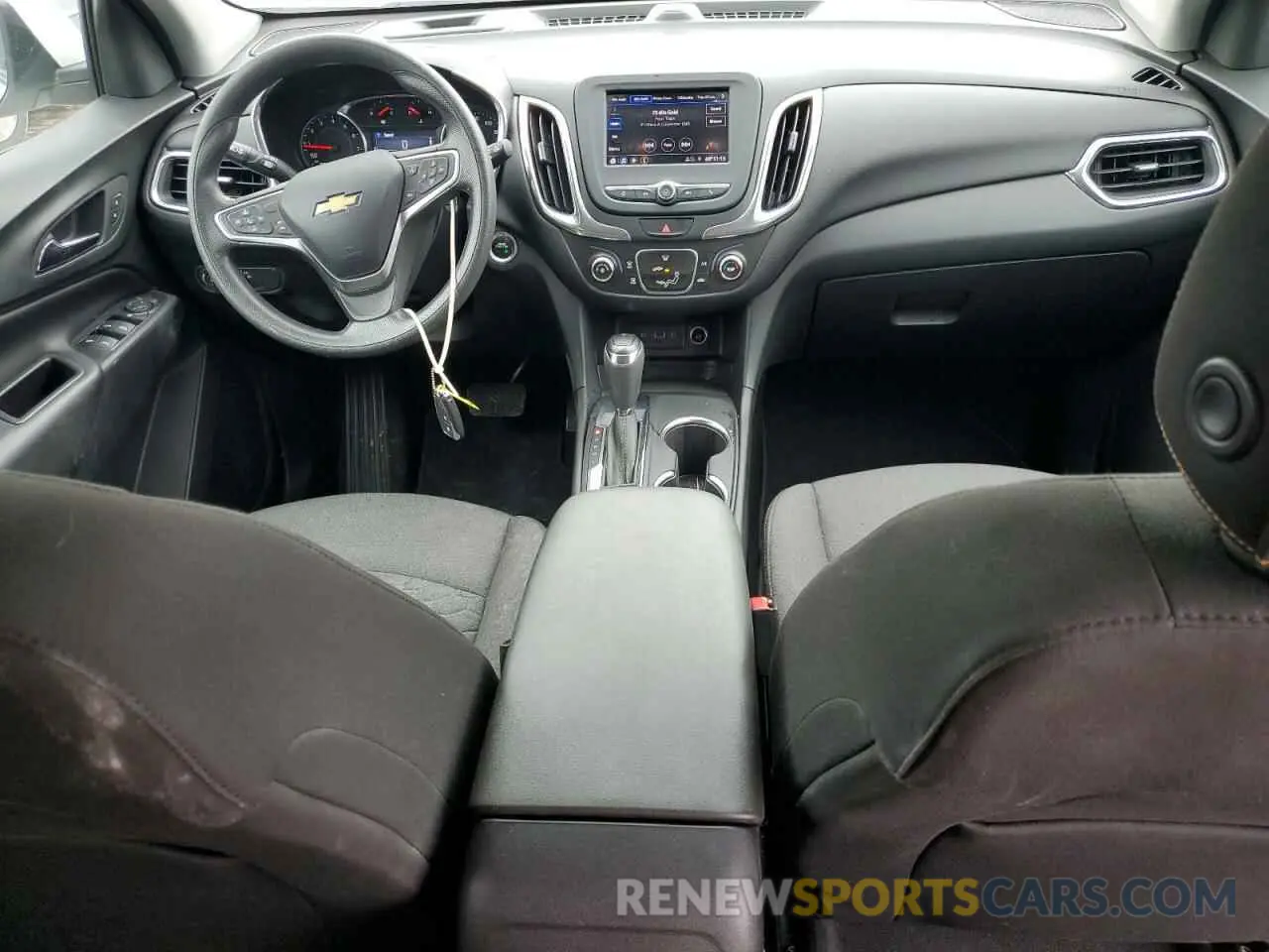 8 Photograph of a damaged car 2GNAXKEV0L6147471 CHEVROLET EQUINOX 2020