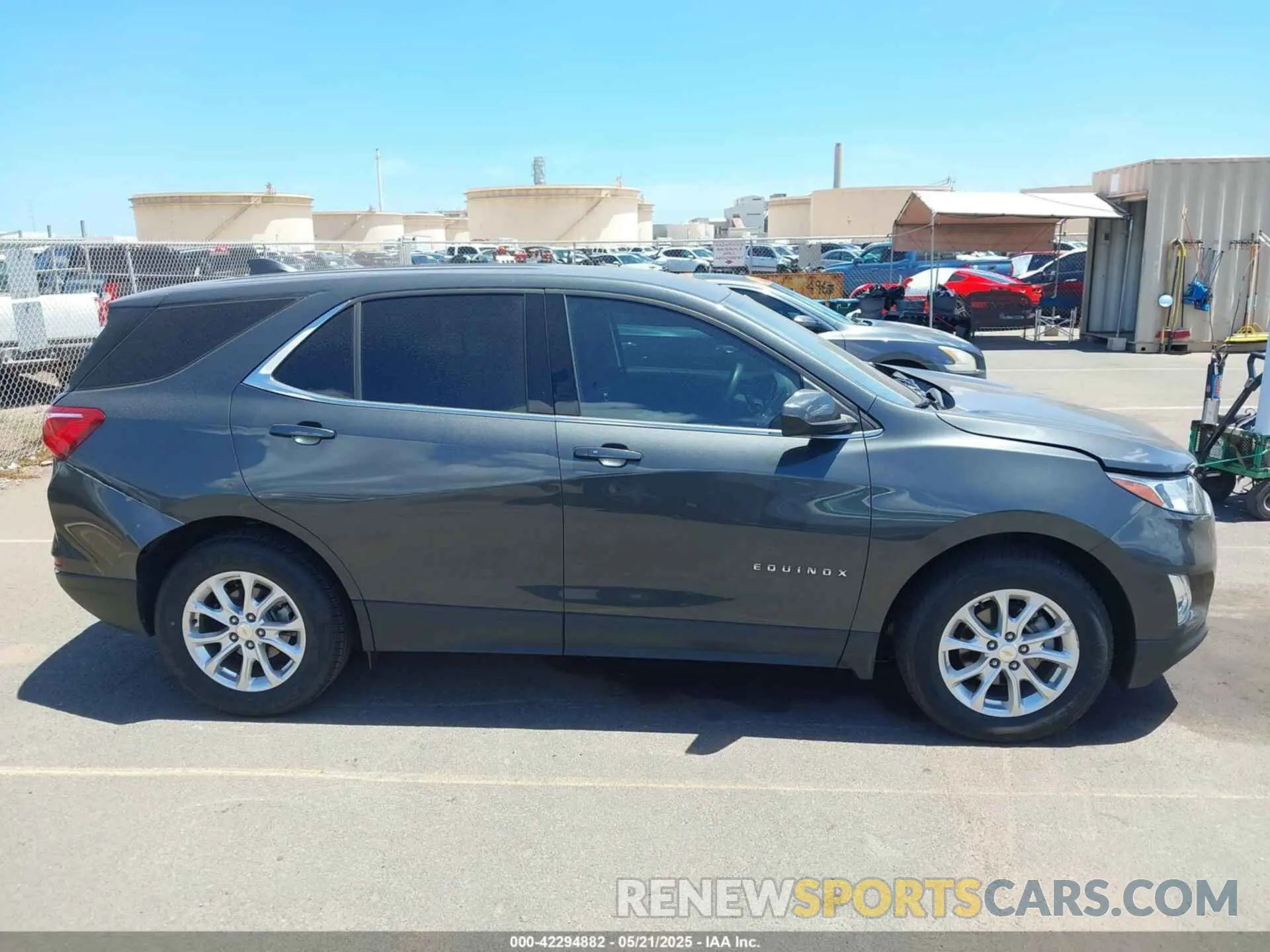 13 Photograph of a damaged car 2GNAXKEV0L6251510 CHEVROLET EQUINOX 2020