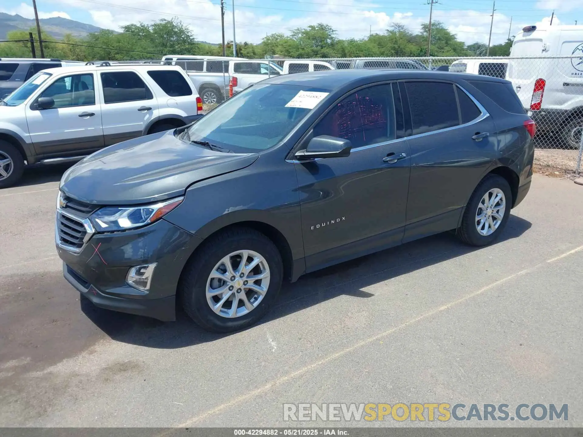 2 Photograph of a damaged car 2GNAXKEV0L6251510 CHEVROLET EQUINOX 2020