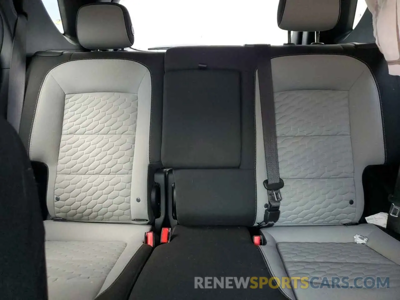 10 Photograph of a damaged car 2GNAXKEV0L6267626 CHEVROLET EQUINOX 2020