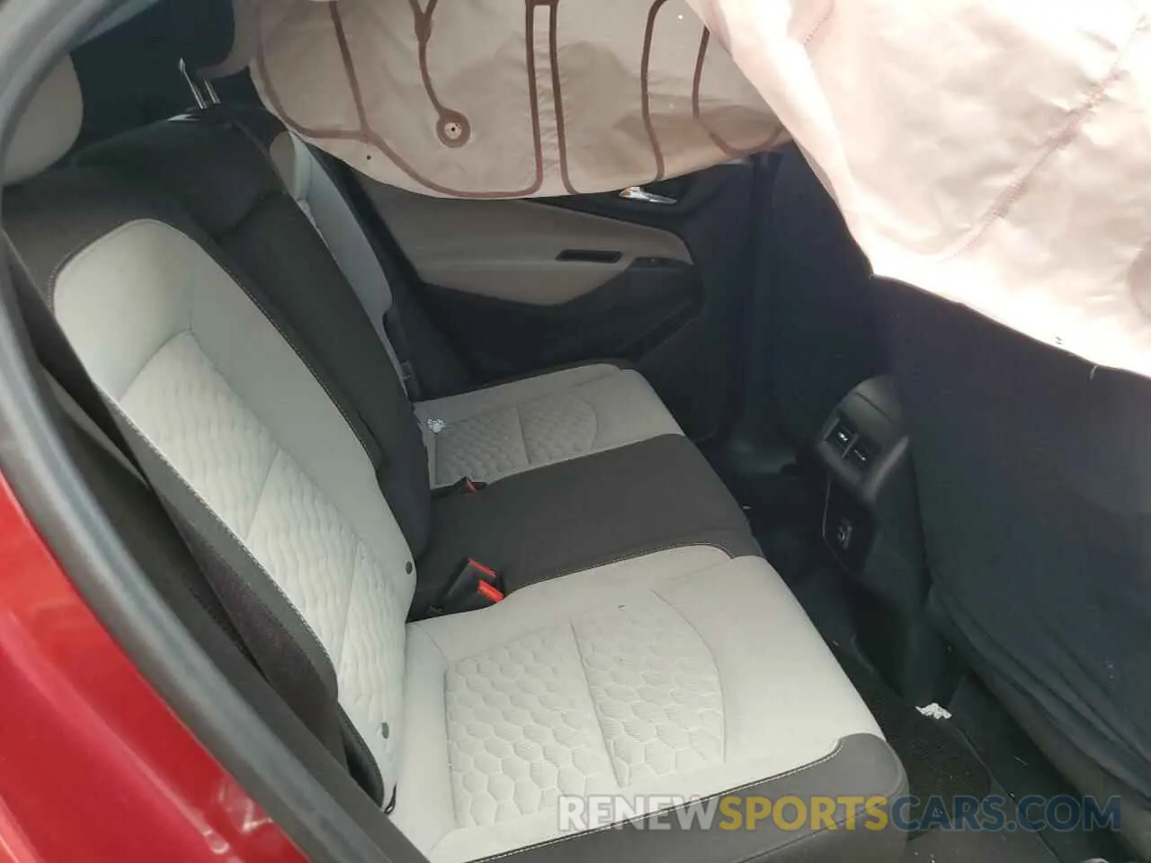 11 Photograph of a damaged car 2GNAXKEV0L6267626 CHEVROLET EQUINOX 2020