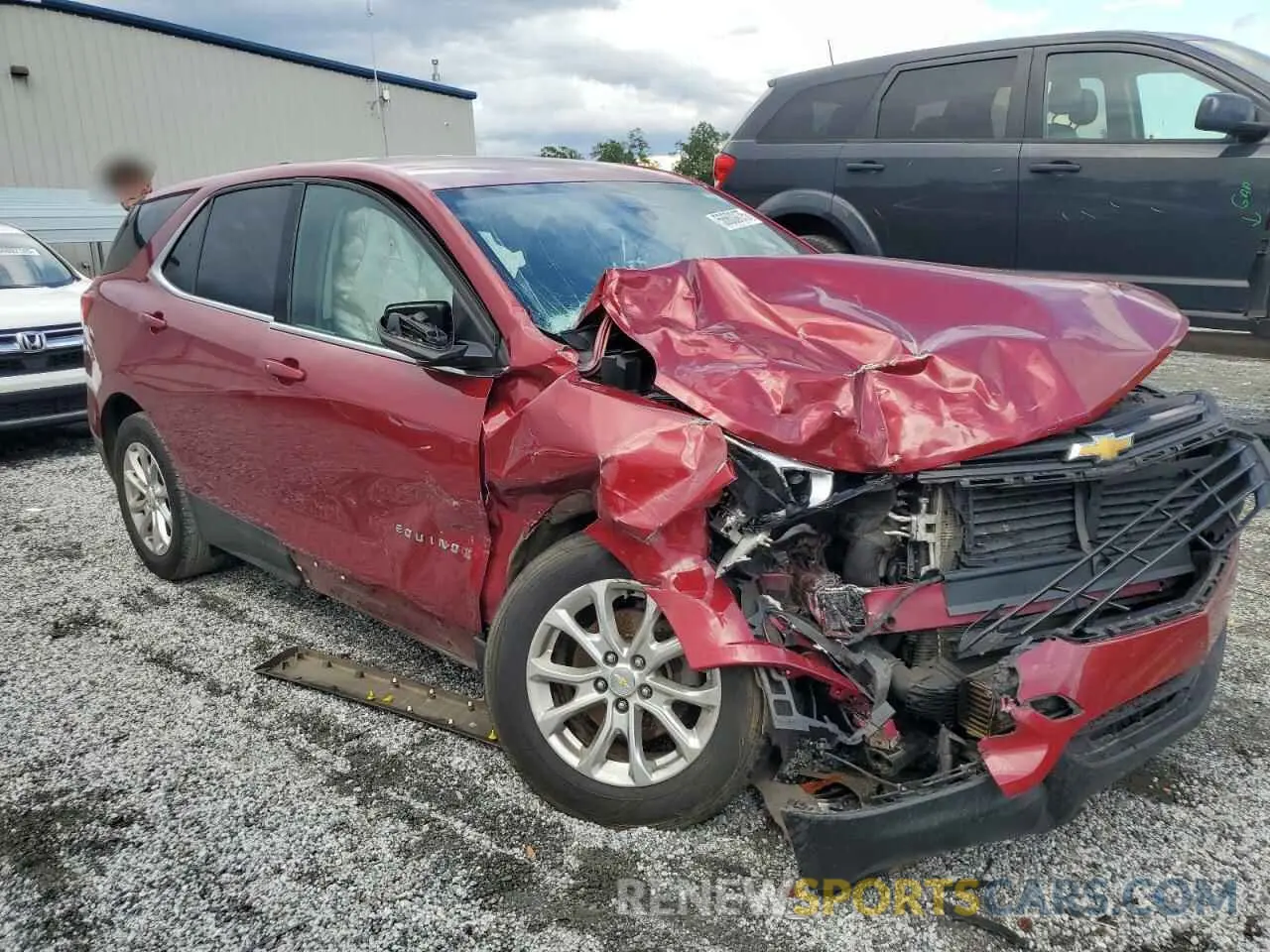 4 Photograph of a damaged car 2GNAXKEV0L6267626 CHEVROLET EQUINOX 2020