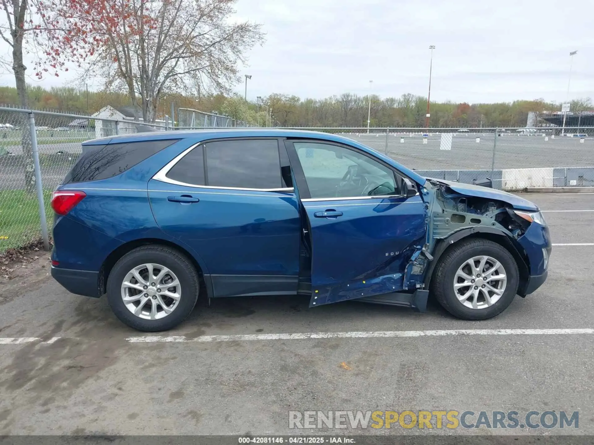 13 Фотография поврежденного автомобиля 2GNAXKEV1L6117203 CHEVROLET EQUINOX 2020