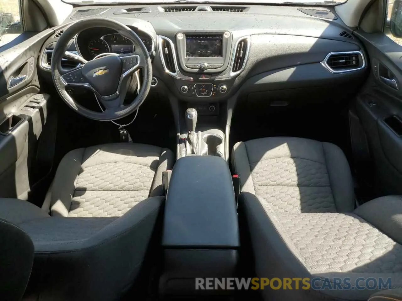 8 Фотография поврежденного автомобиля 2GNAXKEV1L6211405 CHEVROLET EQUINOX 2020