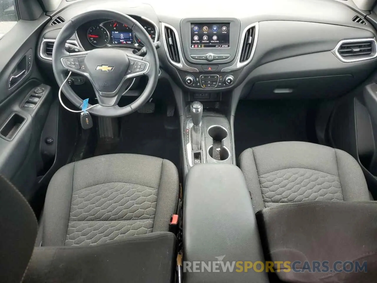 8 Photograph of a damaged car 2GNAXKEV2L6135676 CHEVROLET EQUINOX 2020