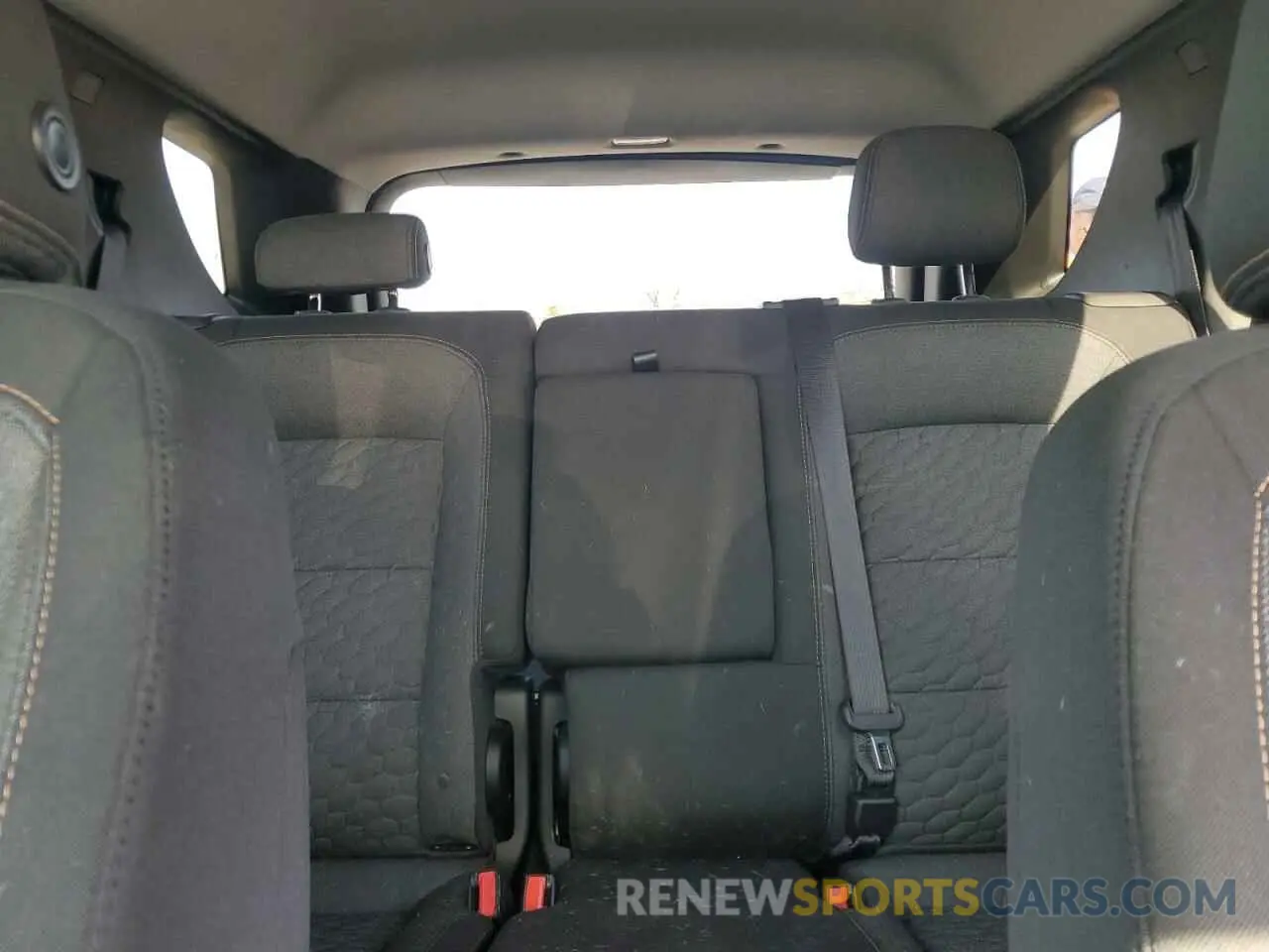 10 Photograph of a damaged car 2GNAXKEV2L6213941 CHEVROLET EQUINOX 2020