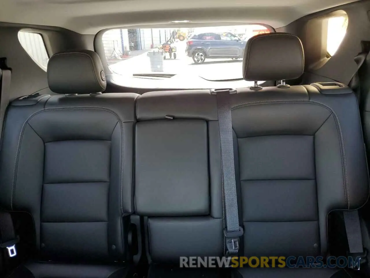 10 Photograph of a damaged car 2GNAXKEV2L6282970 CHEVROLET EQUINOX 2020