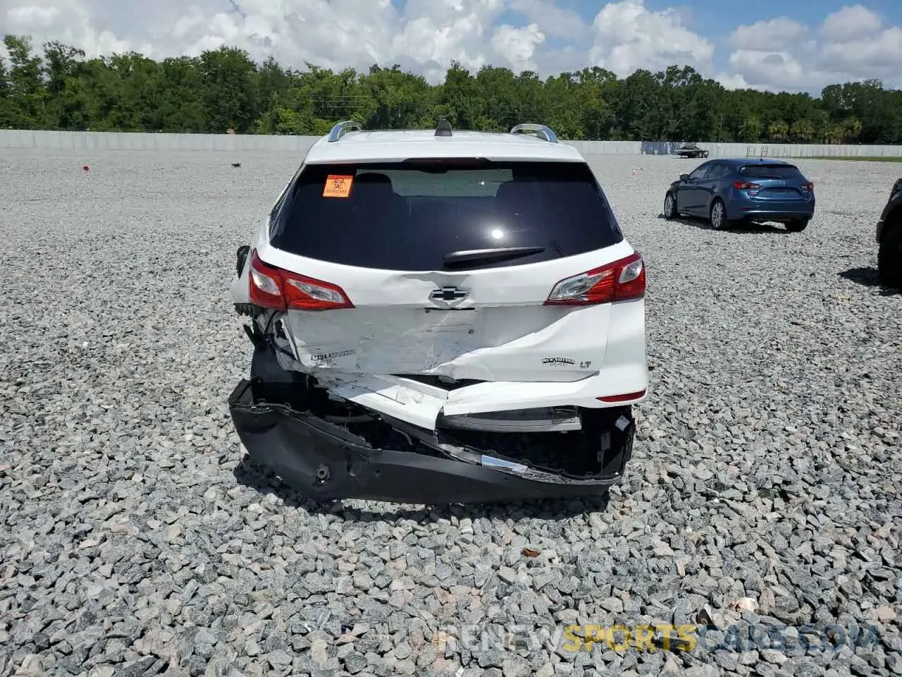 6 Photograph of a damaged car 2GNAXKEV2L6282970 CHEVROLET EQUINOX 2020