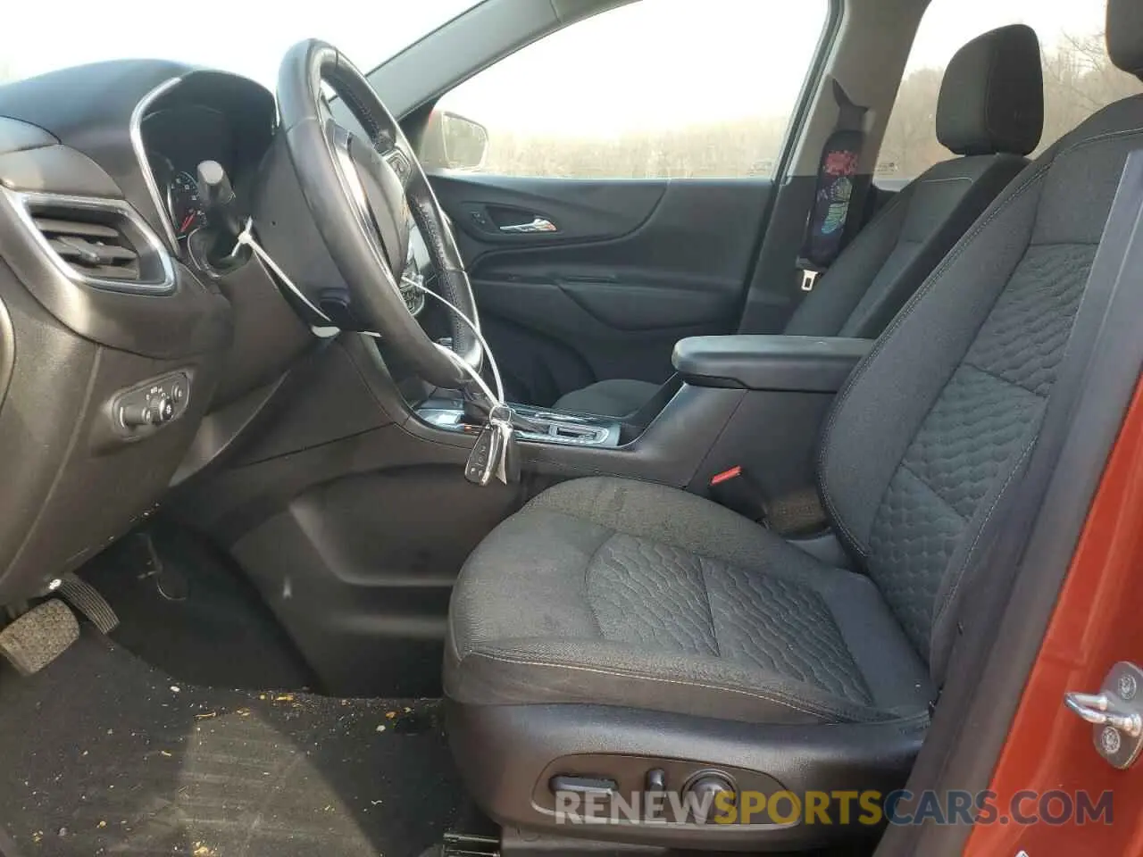 7 Фотография поврежденного автомобиля 2GNAXKEV3L6112522 CHEVROLET EQUINOX 2020