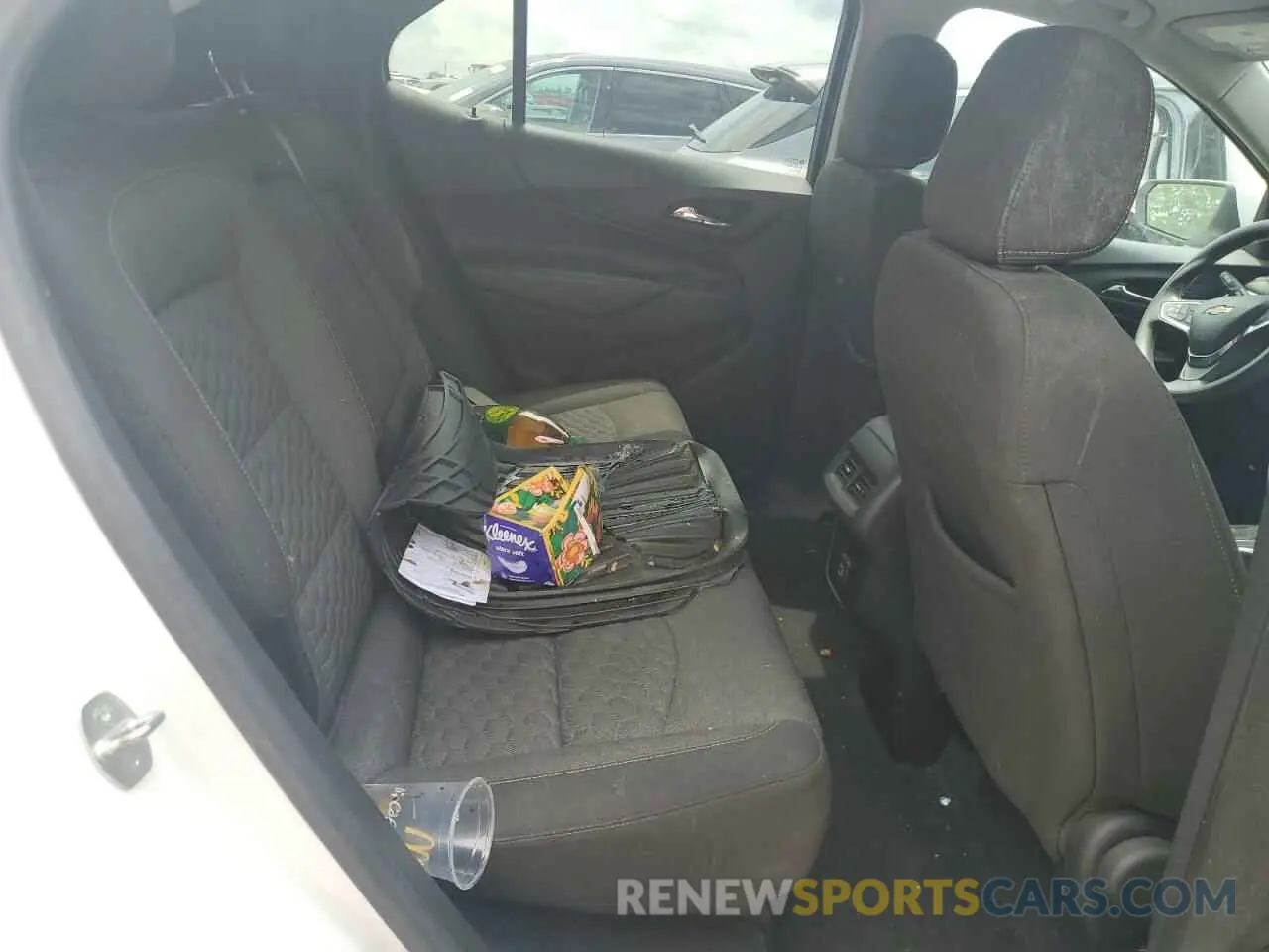 11 Photograph of a damaged car 2GNAXKEV3L6204343 CHEVROLET EQUINOX 2020