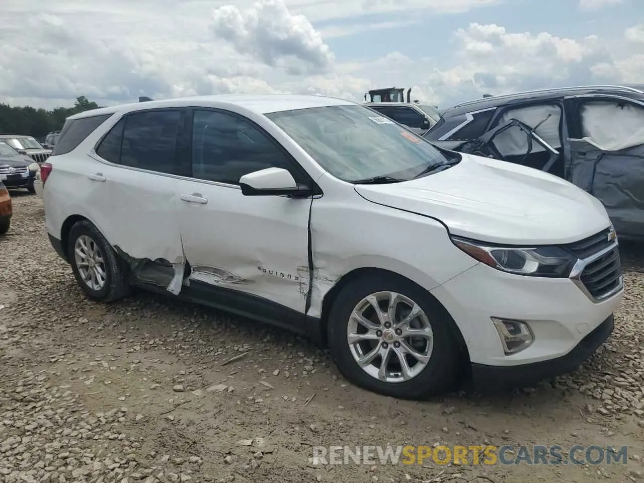 4 Photograph of a damaged car 2GNAXKEV3L6204343 CHEVROLET EQUINOX 2020