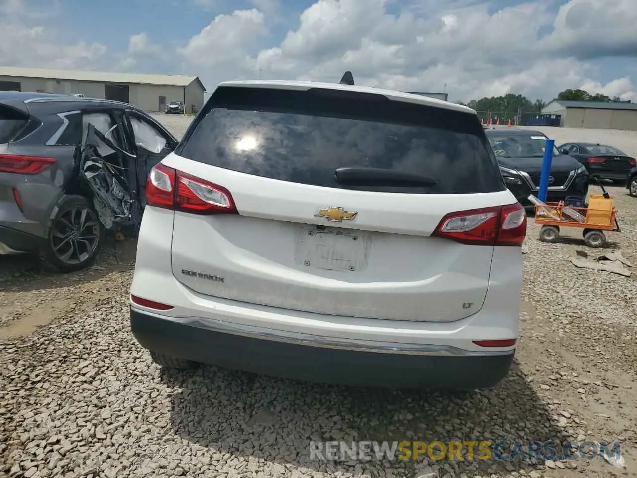 6 Photograph of a damaged car 2GNAXKEV3L6204343 CHEVROLET EQUINOX 2020