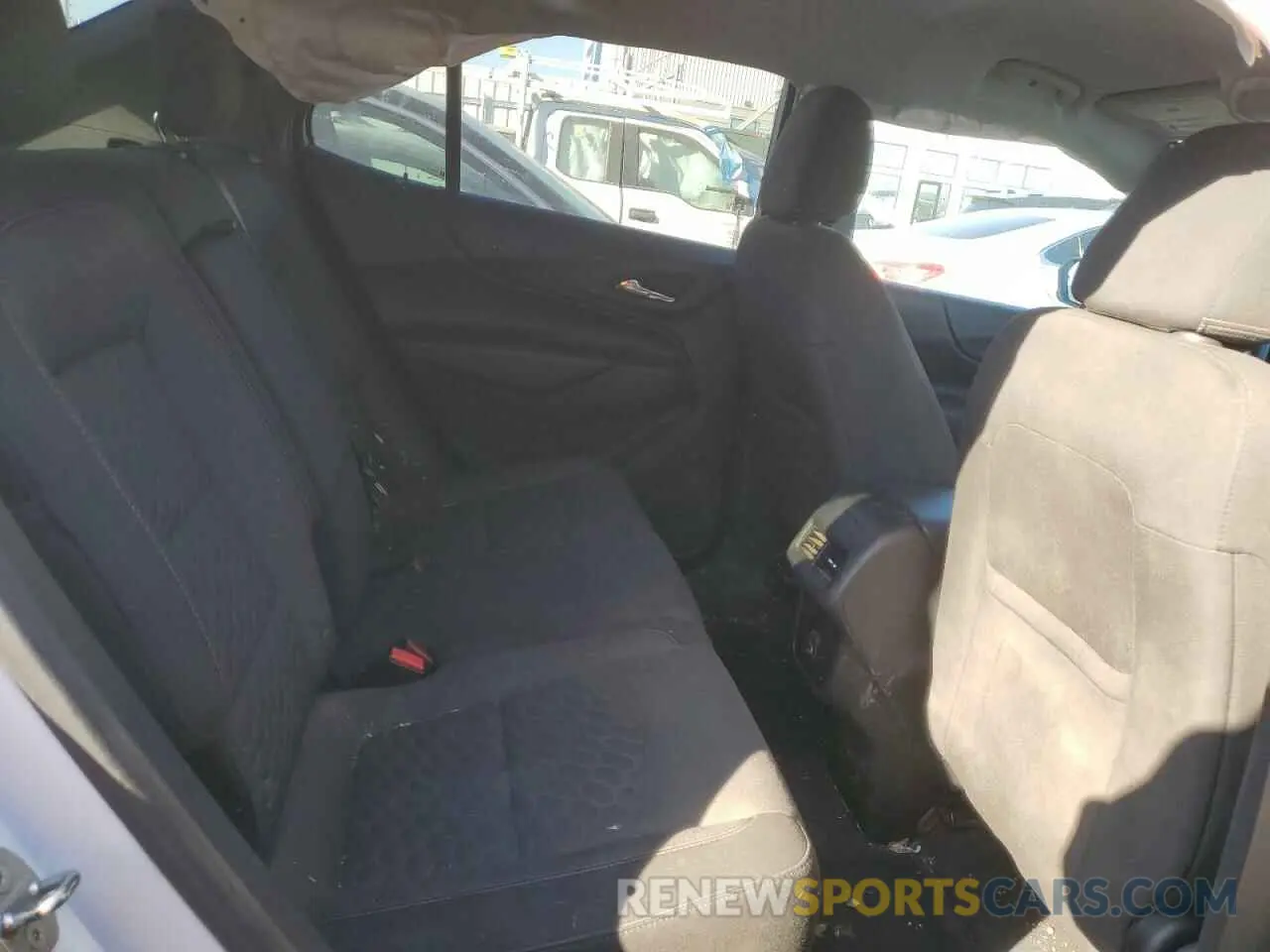 11 Фотография поврежденного автомобиля 2GNAXKEV3L6215701 CHEVROLET EQUINOX 2020
