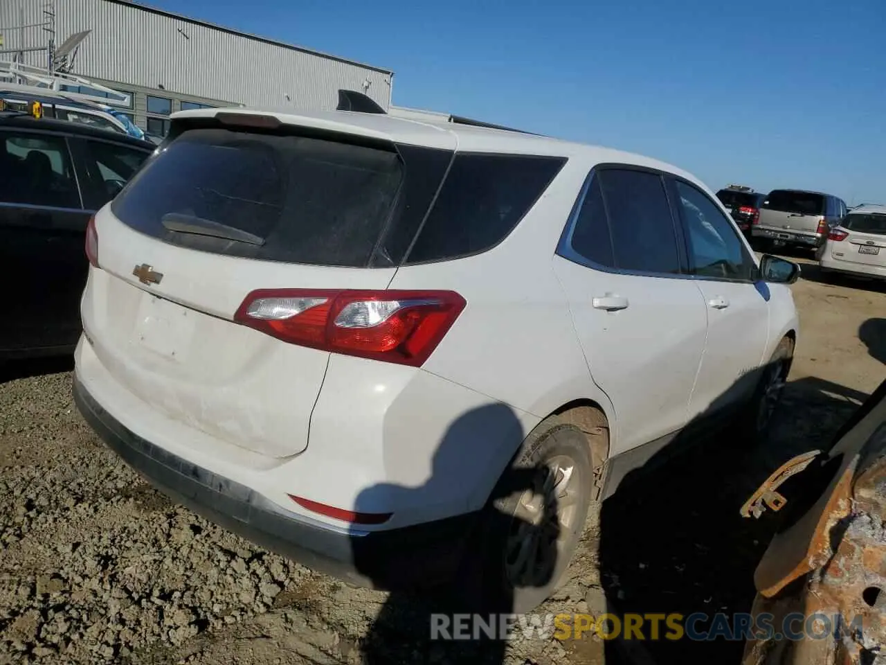 3 Фотография поврежденного автомобиля 2GNAXKEV3L6215701 CHEVROLET EQUINOX 2020