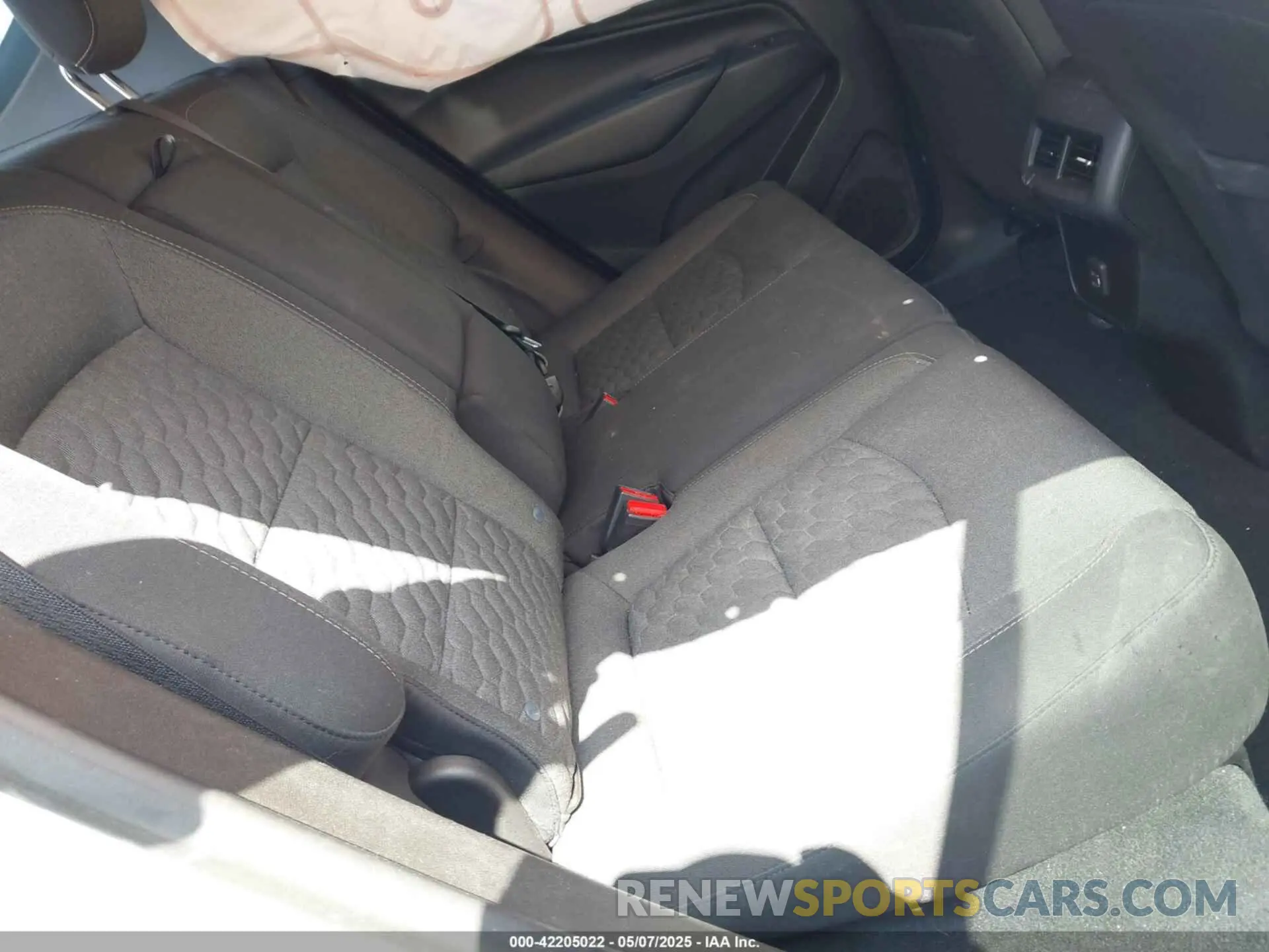 8 Фотография поврежденного автомобиля 2GNAXKEV3L6226178 CHEVROLET EQUINOX 2020