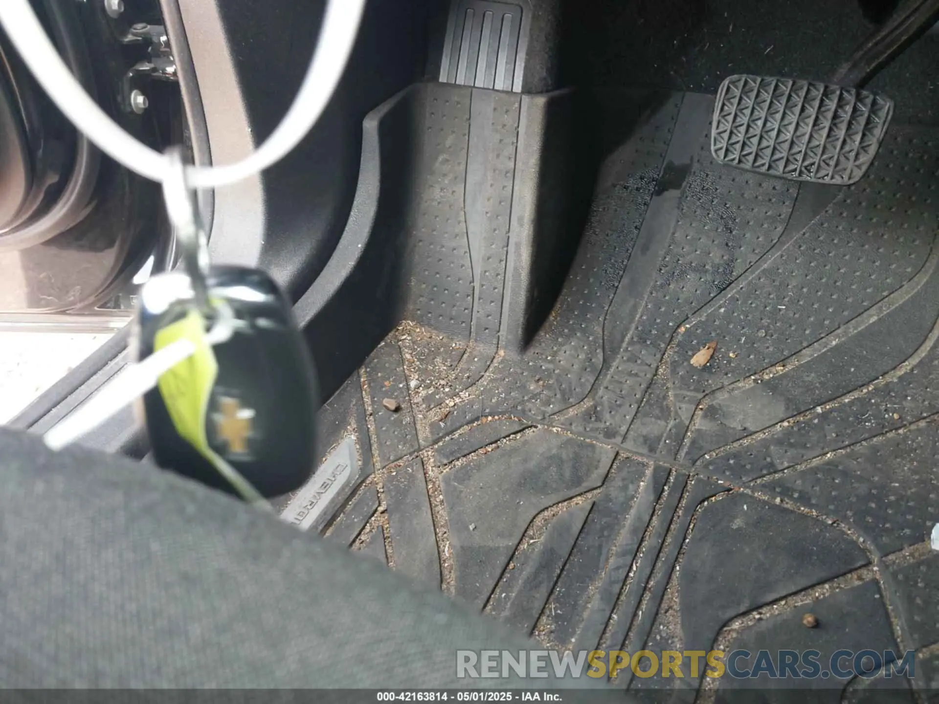 11 Photograph of a damaged car 2GNAXKEV3L6249671 CHEVROLET EQUINOX 2020